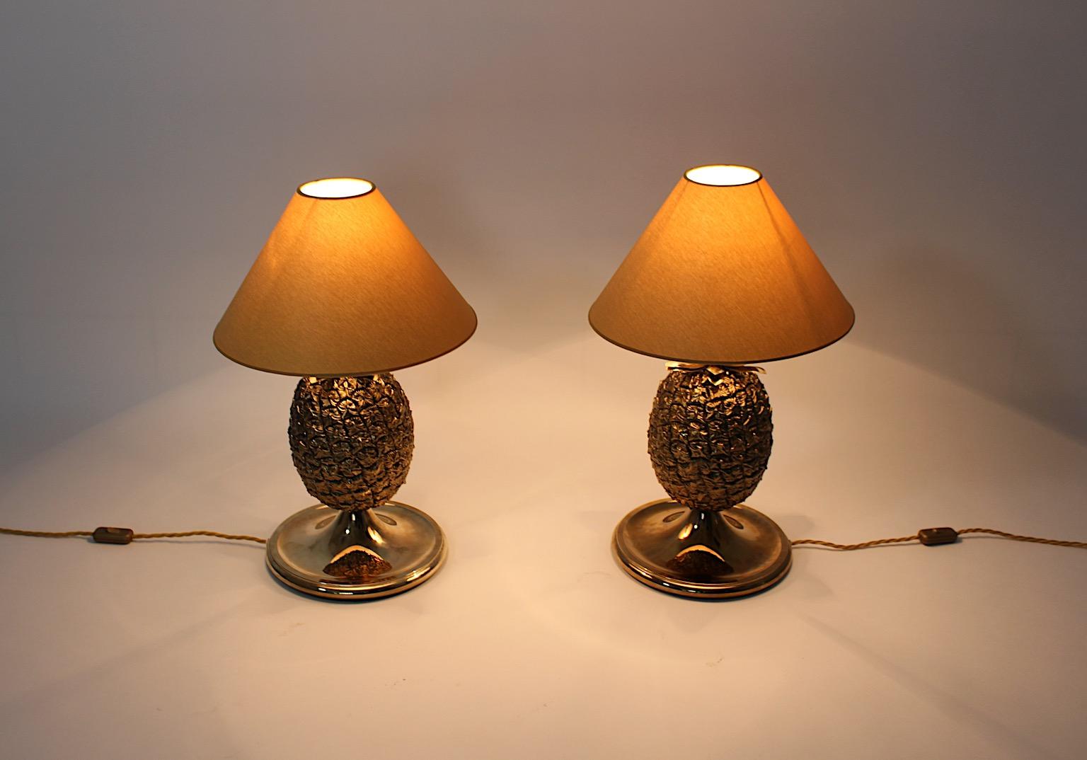 Paar organische Ananas-Tischlampen aus Messing im Hollywood-Regency-Stil, 1970er Jahre  (Hollywood Regency) im Angebot