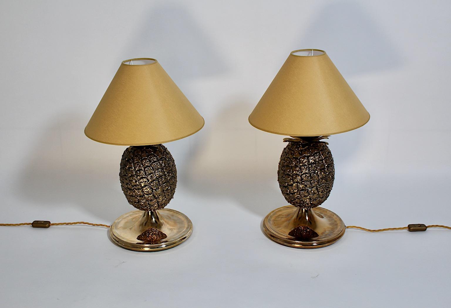 Hollywood Regency Style Vintage Brass Organic Pineapple Table Lamps Pair 1970s  For Sale 1