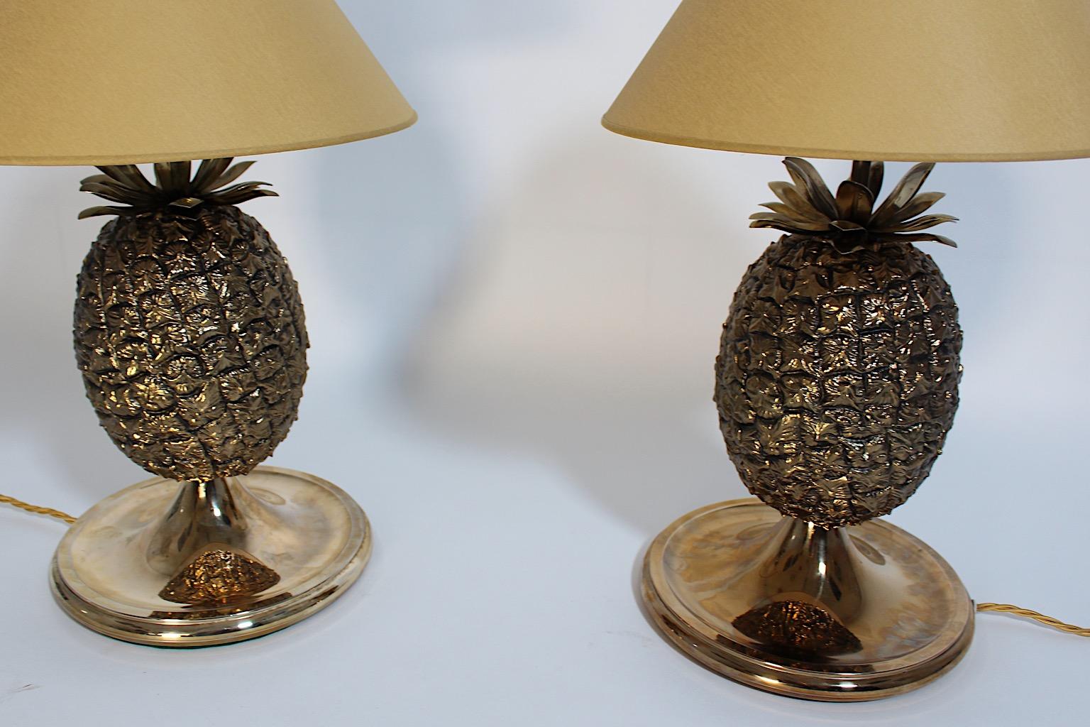 Hollywood Regency Style Vintage Brass Organic Pineapple Table Lamps Pair 1970s  For Sale 2
