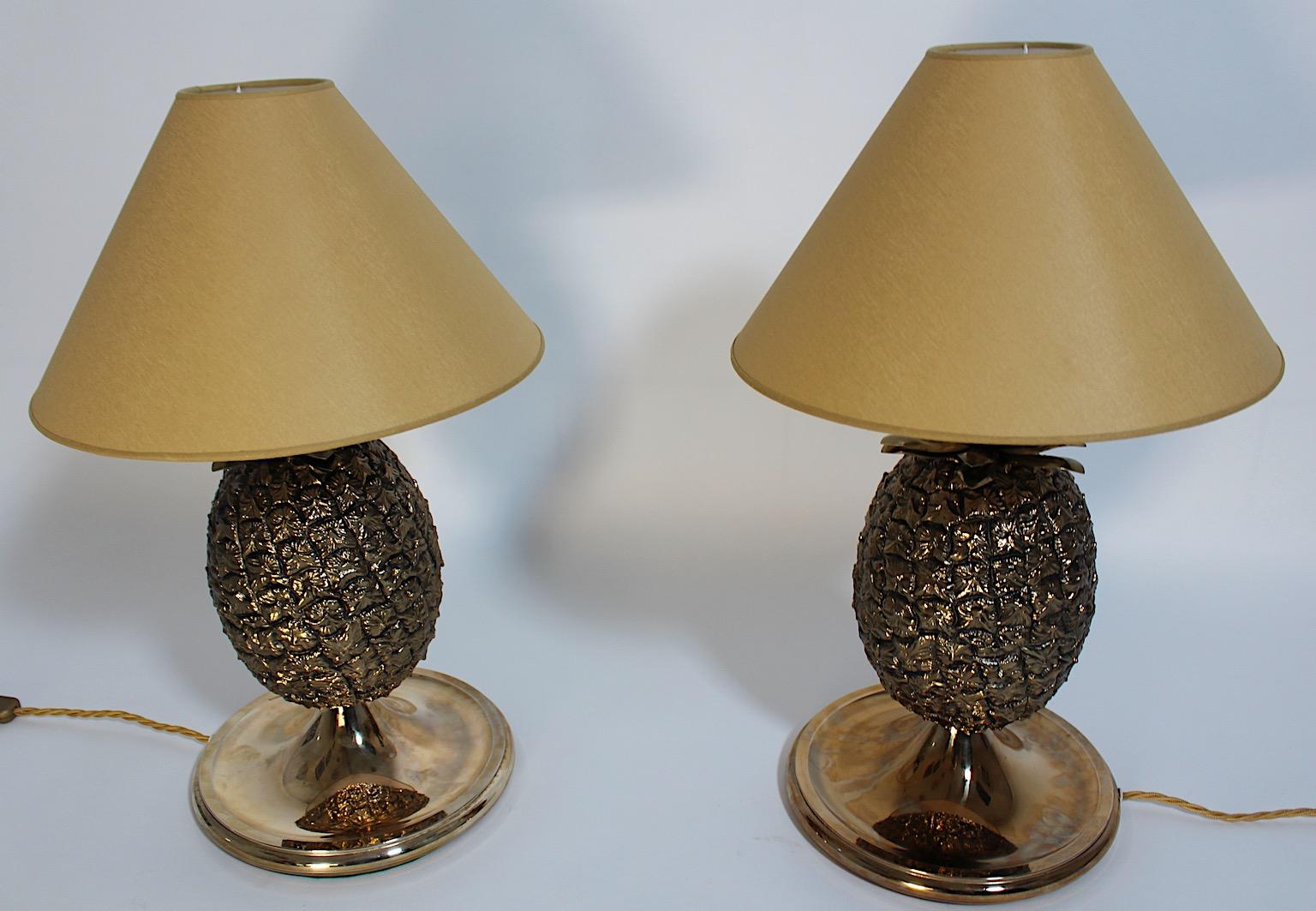 Hollywood Regency Style Vintage Brass Organic Pineapple Table Lamps Pair 1970s  For Sale 3