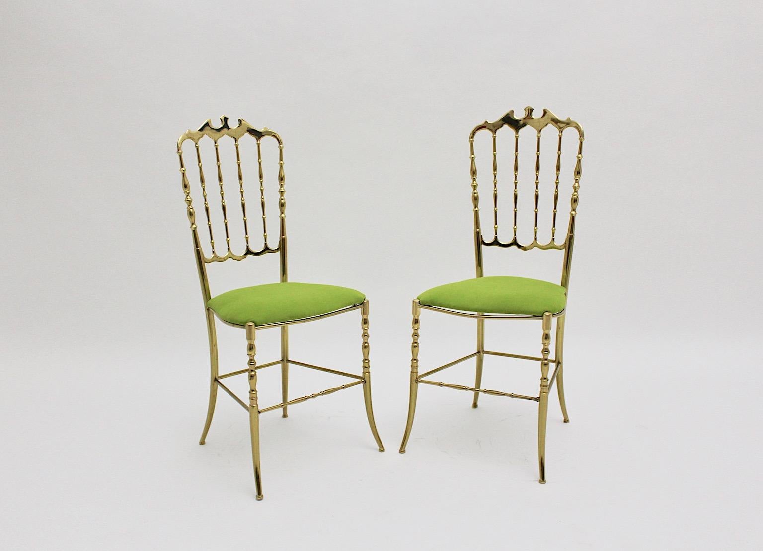 XX secolo Hollywood Regency Style Vintage Brass Side Chairs Chiavari Greene & Greene Velvet Italia in vendita