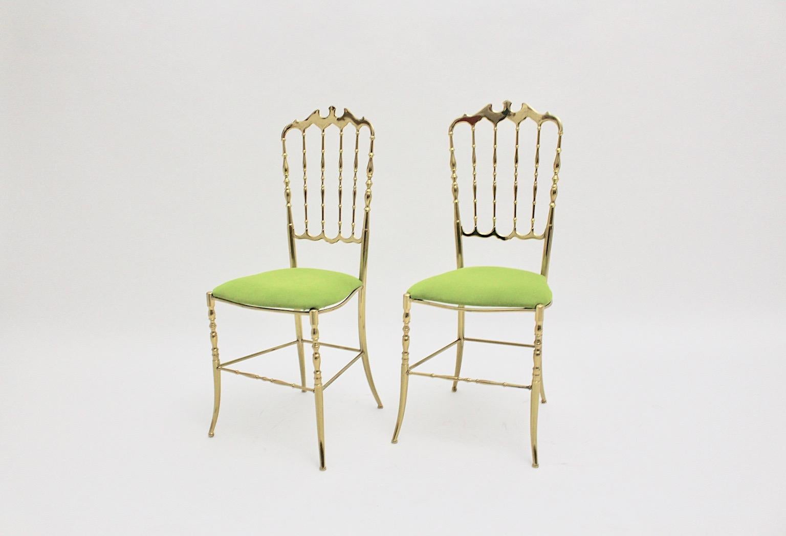 Ottone Hollywood Regency Style Vintage Brass Side Chairs Chiavari Greene & Greene Velvet Italia in vendita