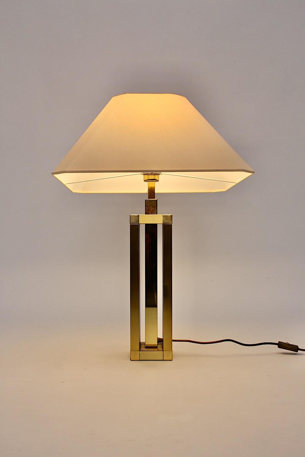 Italian Hollywood Regency Style Vintage Brass Table Lamp Romeo Rega Style, Italy, 1970s For Sale