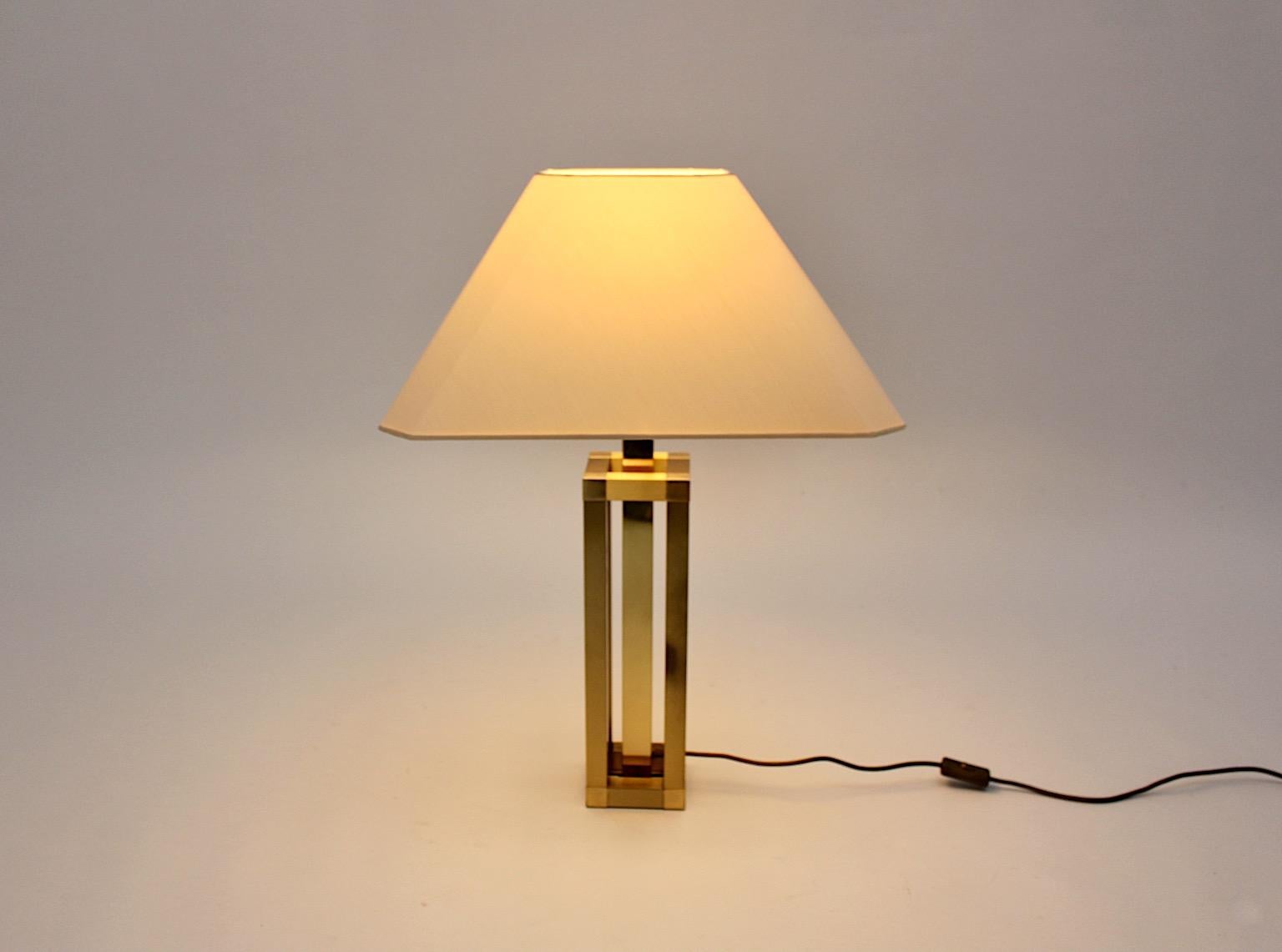 20th Century Hollywood Regency Style Vintage Brass Table Lamp Romeo Rega Style, Italy, 1970s For Sale