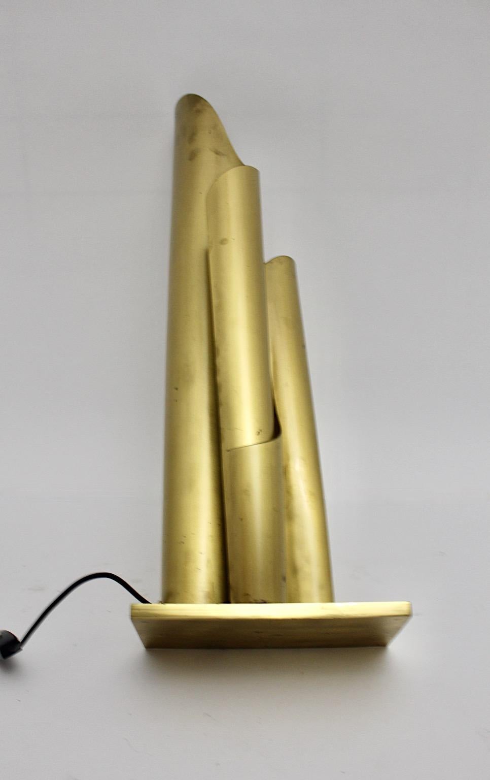 Hollywood Regency Style Vintage Cascade Brass Floor Lamp 1960s For Sale 11