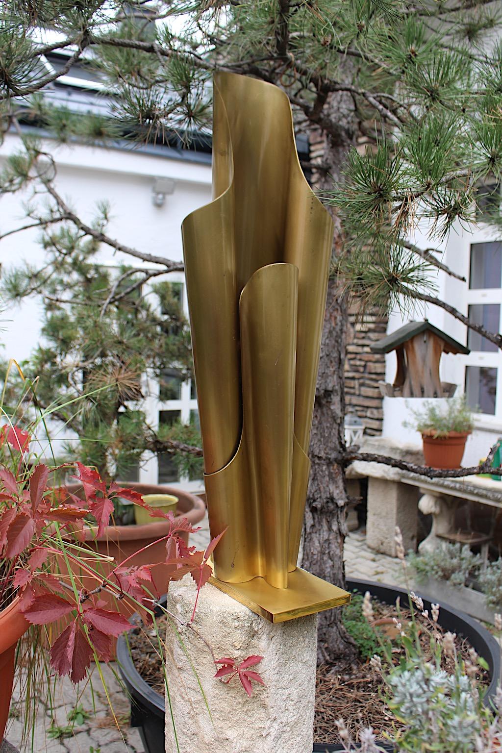 20th Century Hollywood Regency Style Vintage Cascade Brass Floor Lamp 1960s For Sale