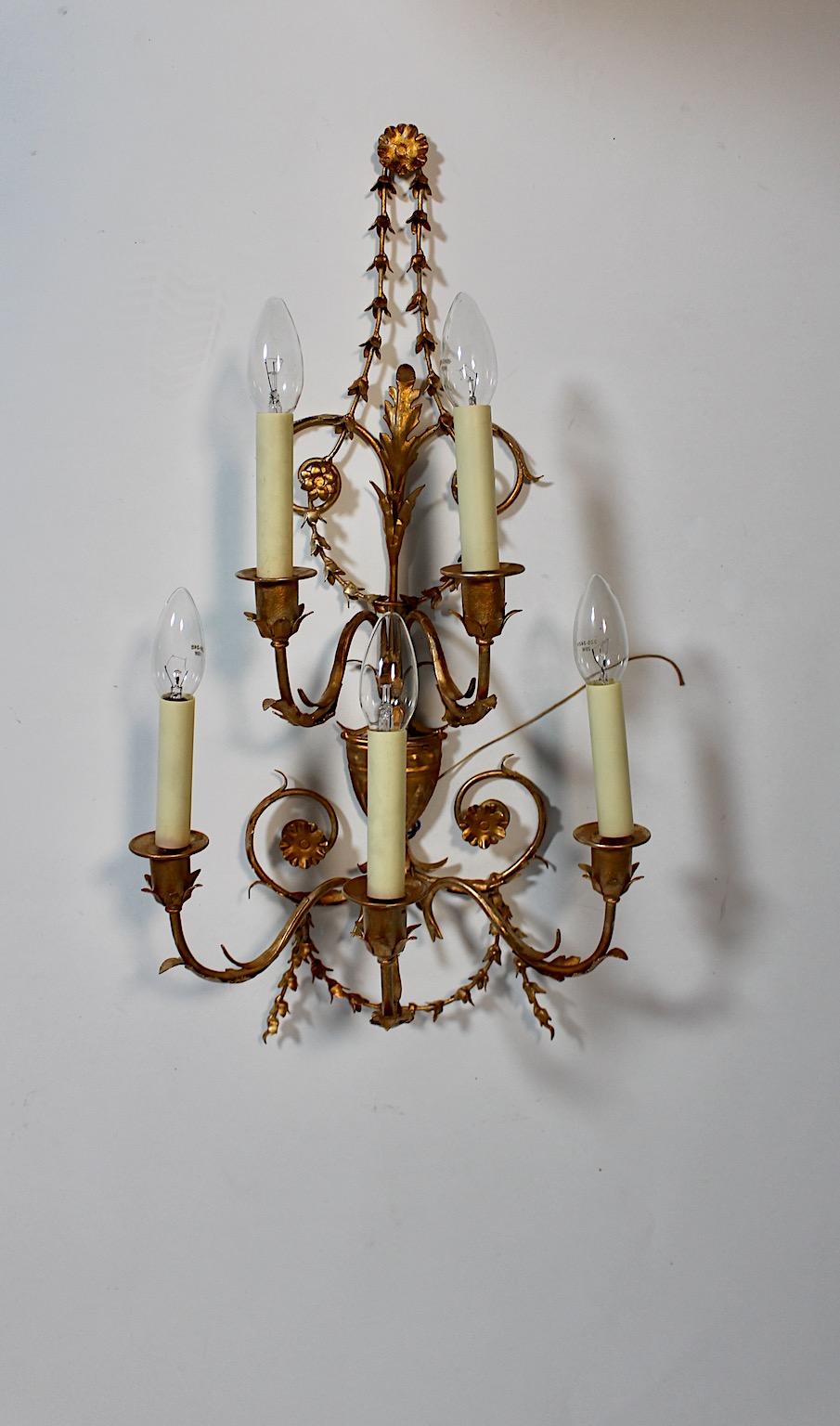 Hollywood Regency Style Vintage Gilt Metal Pair Duo Sconces Wall Lights, 1970s For Sale 7