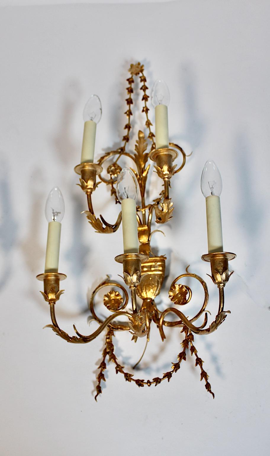 Italian Hollywood Regency Style Vintage Gilt Metal Pair Duo Sconces Wall Lights, 1970s For Sale