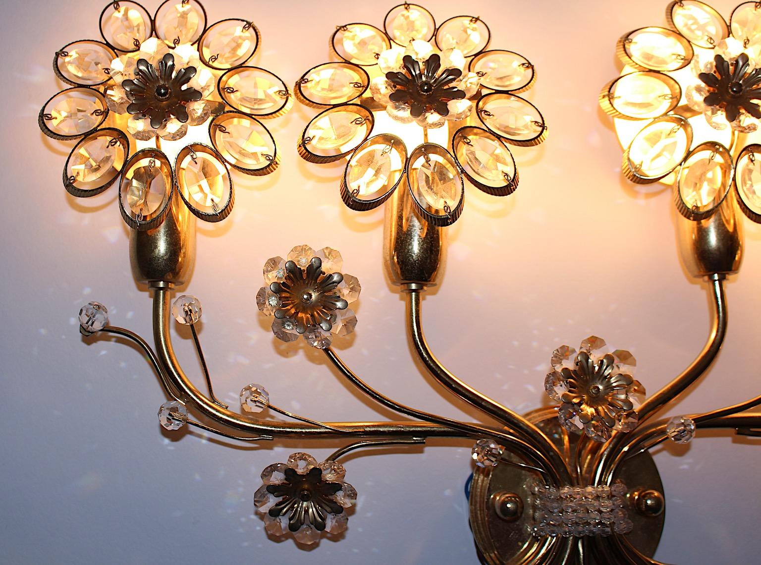 Metal Hollywood Regency Style Vintage Naturalistic Flower Sconce Wall Light Palwa 1970 For Sale