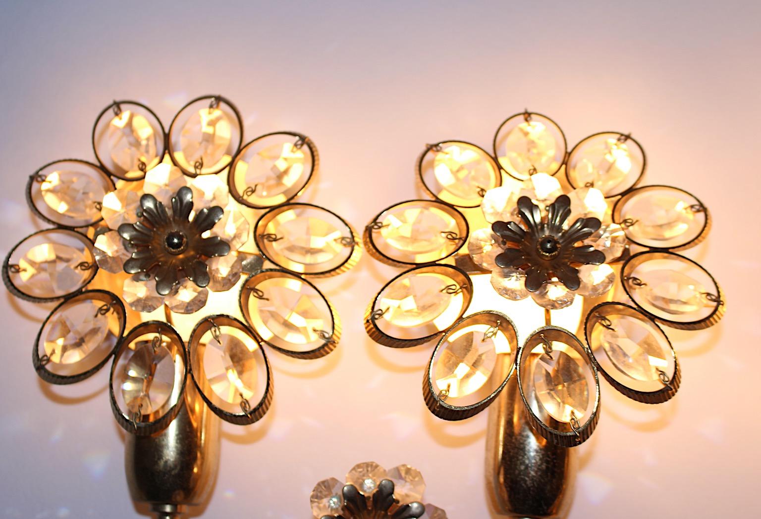 Hollywood Regency Style Vintage Naturalistic Flower Sconce Wall Light Palwa 1970 For Sale 2
