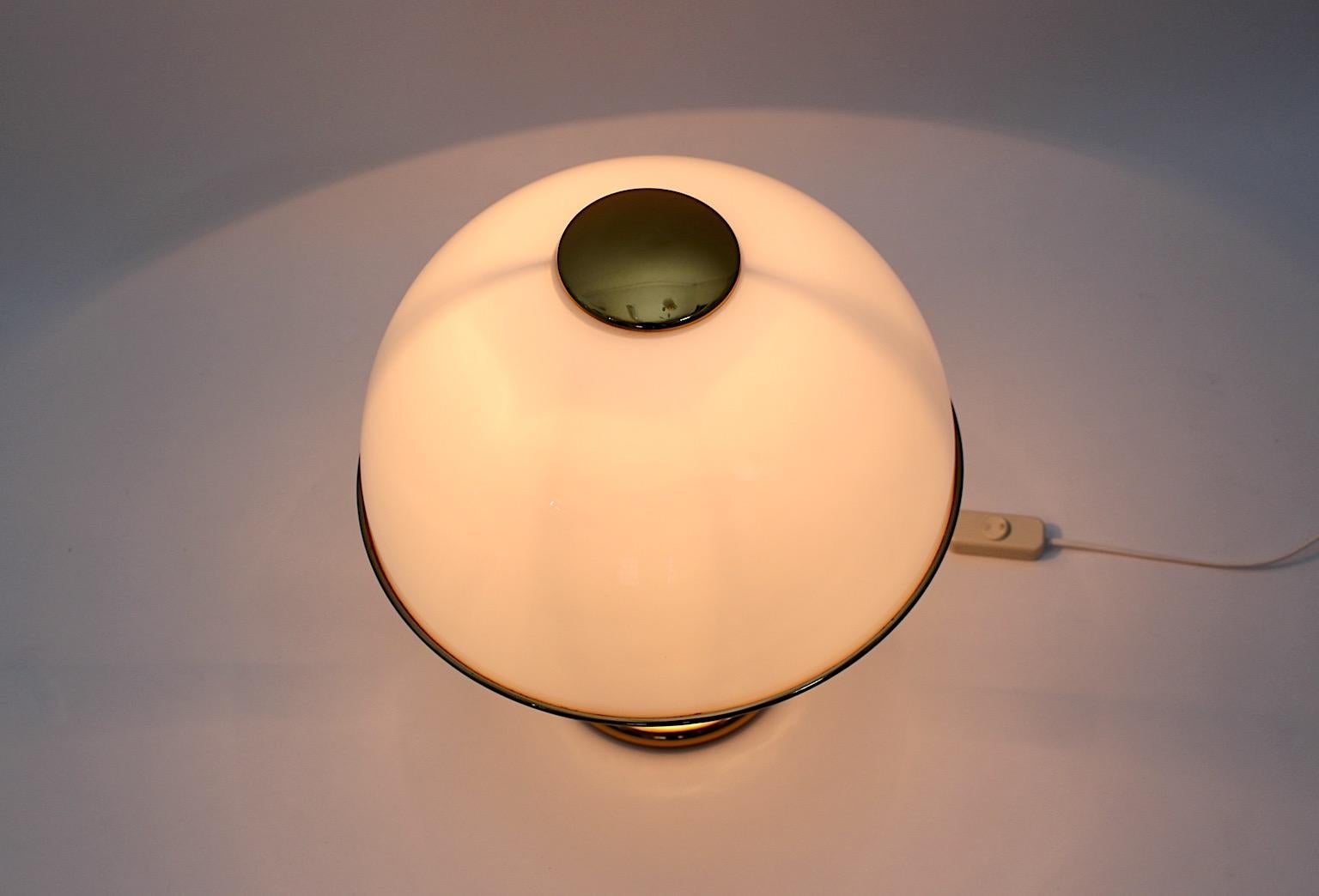 Hollywood Regency Style Vintage White Glass Dome Brass Mushroom Table Lamp 1970s For Sale 7