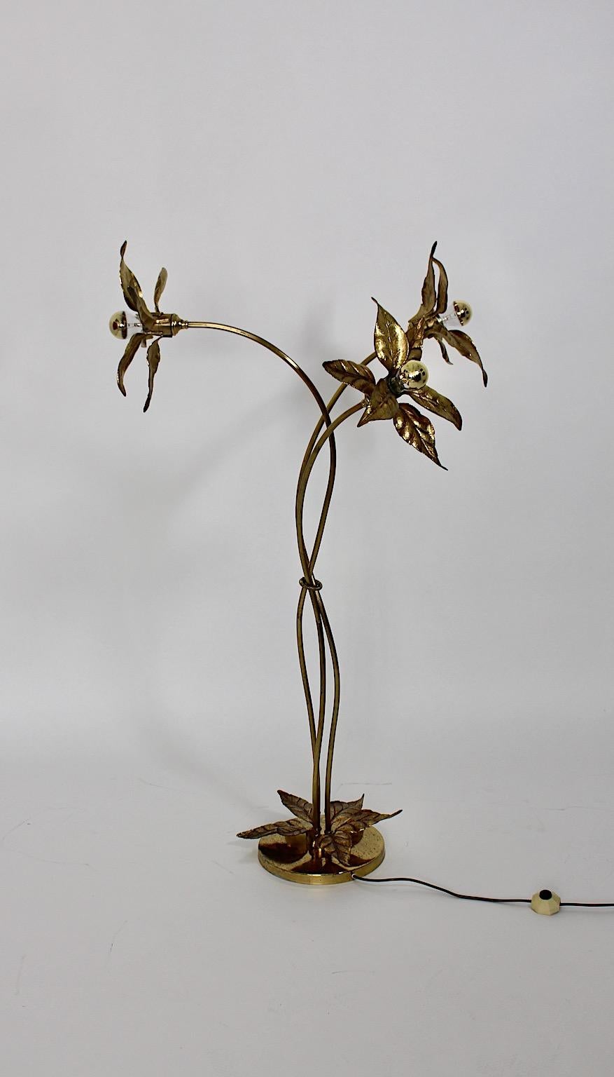 Belgian Hollywood Regency Style Vintage Willy Daro Gilt Brass Flower Floor Lamp 1970s For Sale