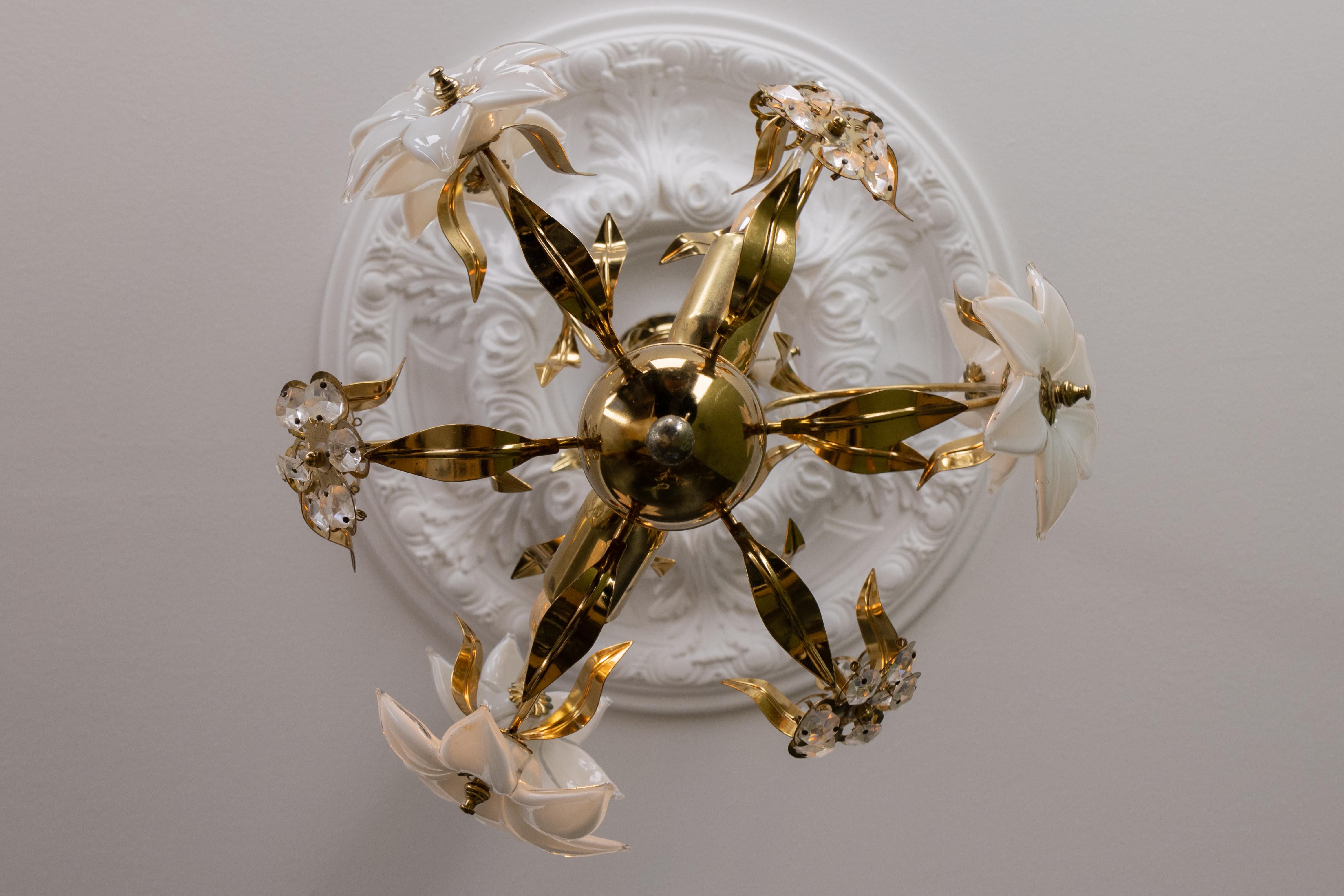 Lampadario in vetro di Murano bianco e metallo in stile Hollywood Regency, Italia in vendita 6