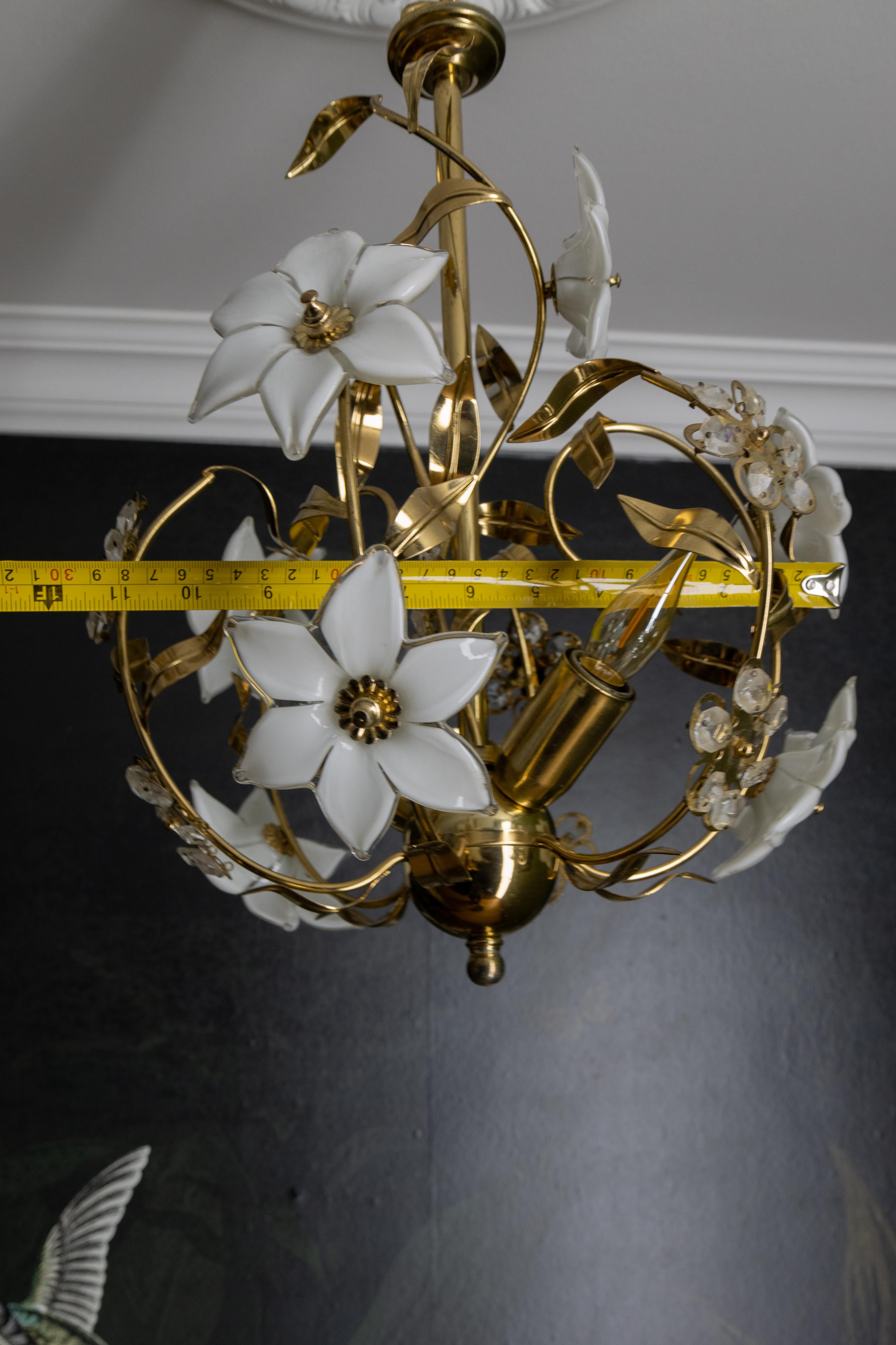 Lampadario in vetro di Murano bianco e metallo in stile Hollywood Regency, Italia in vendita 11