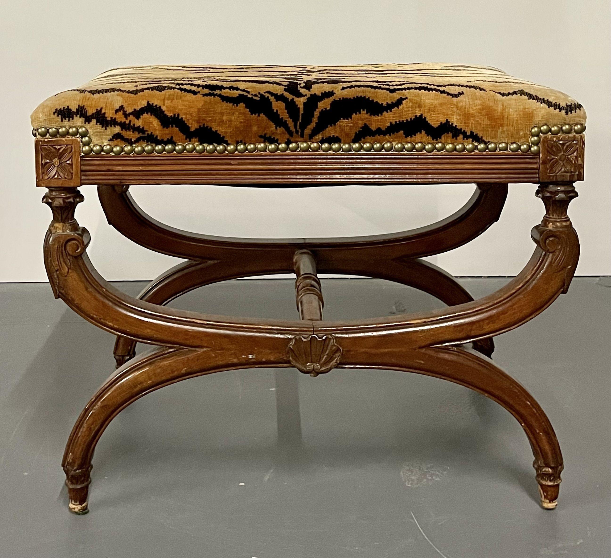 Hollywood Regency style X bench, Footstool, Faux Leopard upholstery

Removed directly from Dr. Shawn Garber's home on the Gold Coast of Long Island. Part of an extensive collection seen only in our showroom.


Provenance:
The Entire Collection
