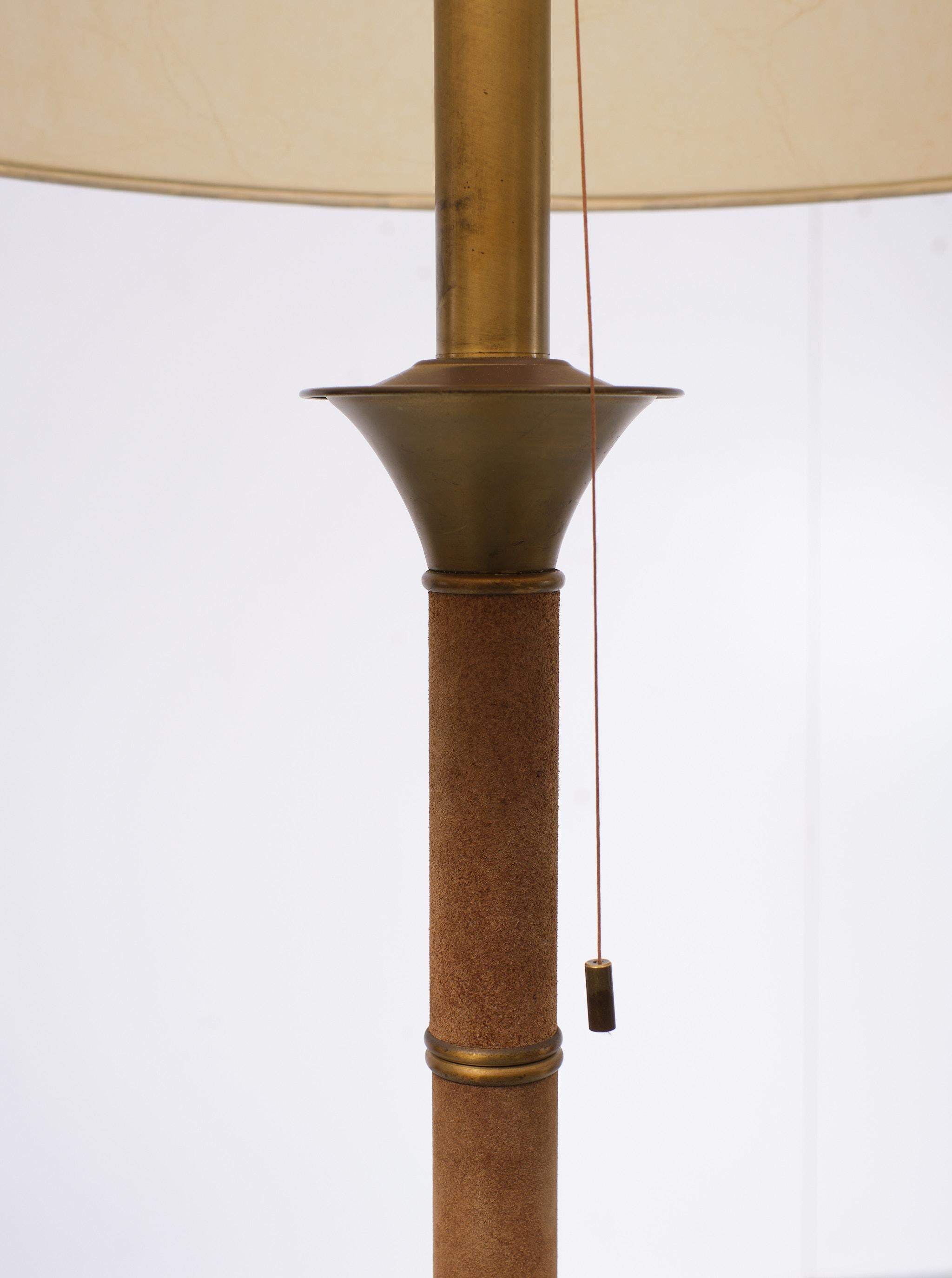 Hollywood Regency  Lampadaire en daim 1970 France en vente 2