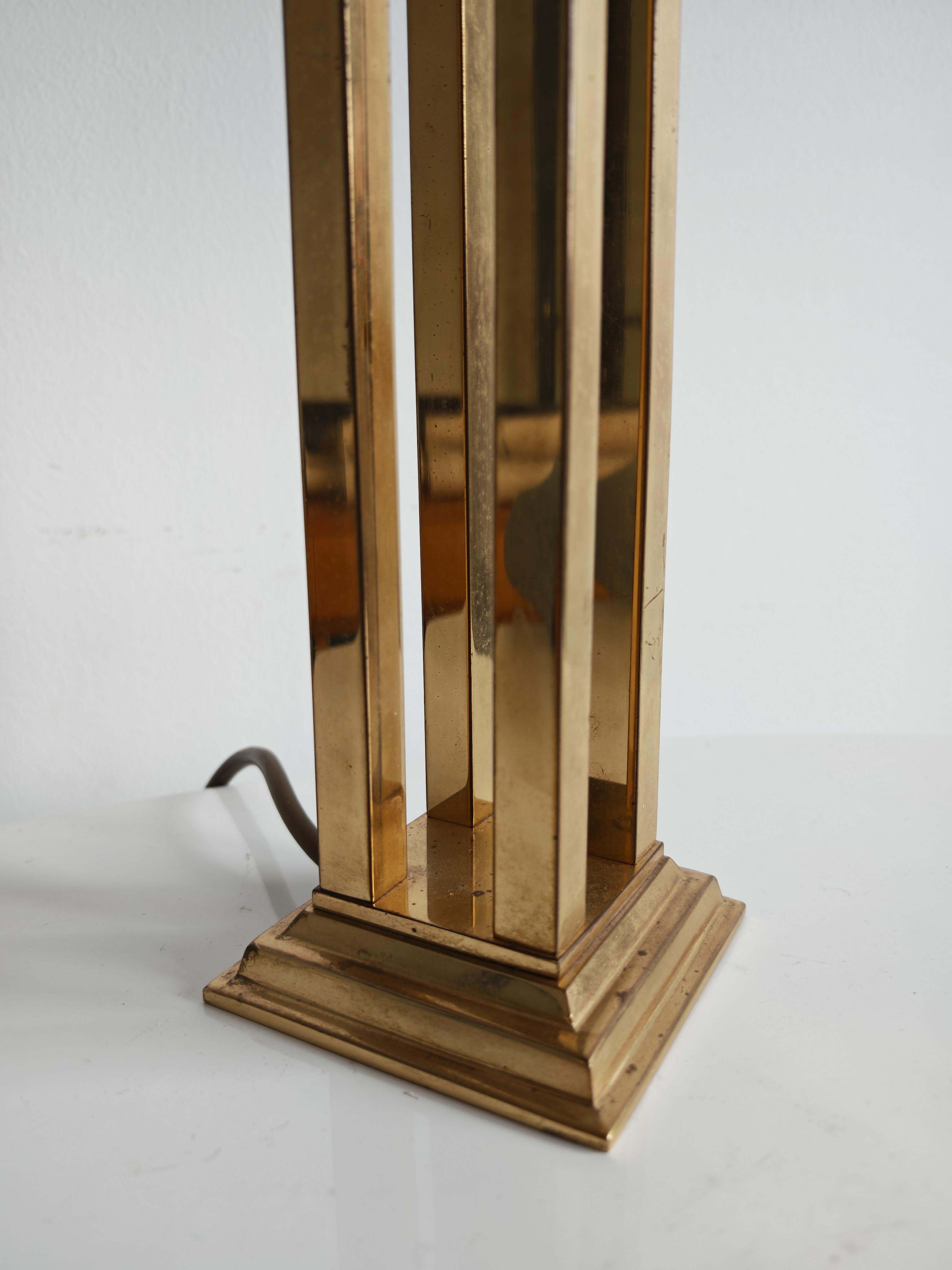 Lámpara de mesa Hollywood Regency de latón dorado al estilo de Willy Rizzo, Italia Años 60 en venta 3