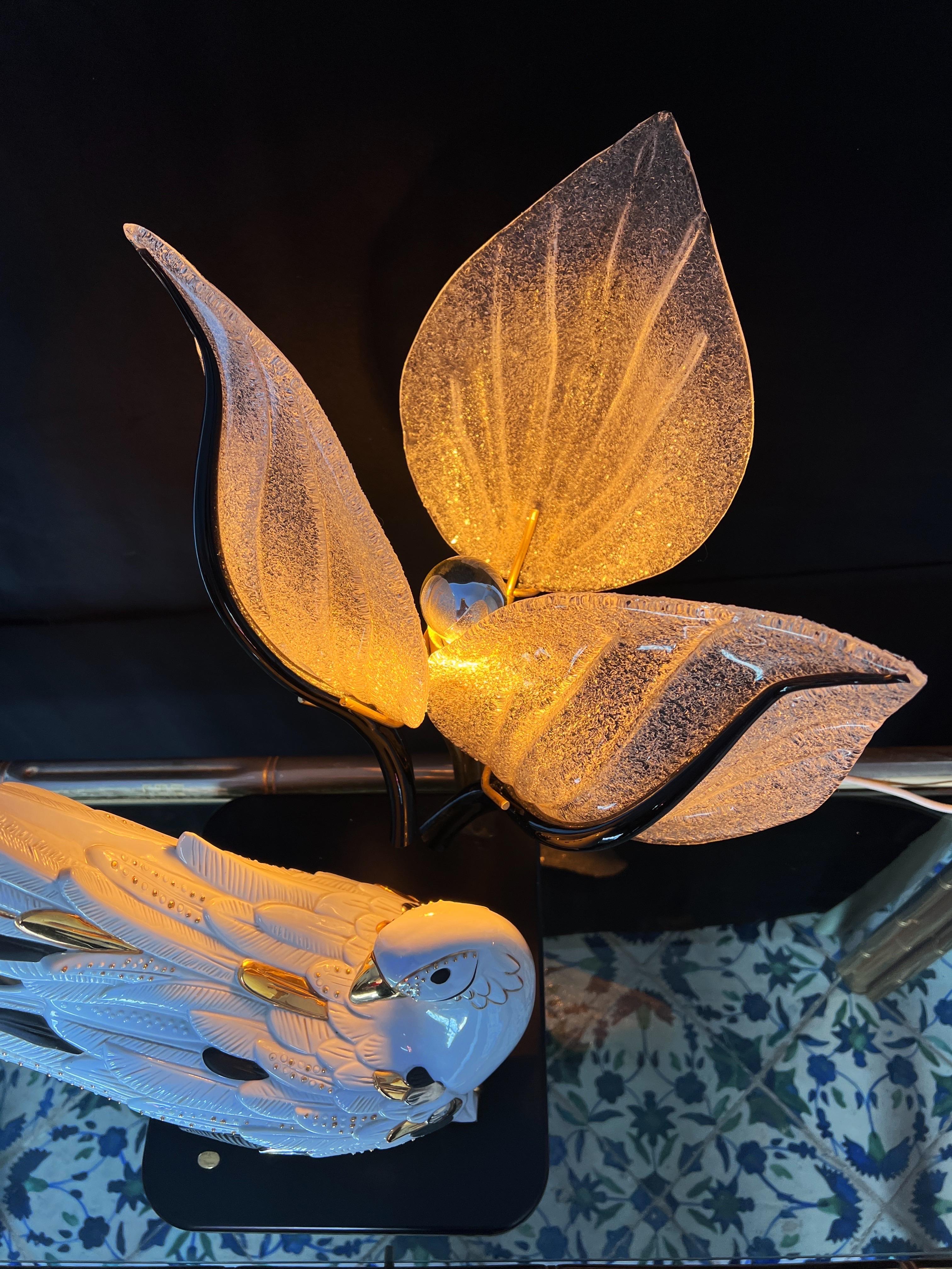 Hollywood Regency table light with ceramic bird and Murano glass leafs, 1980s  For Sale 5