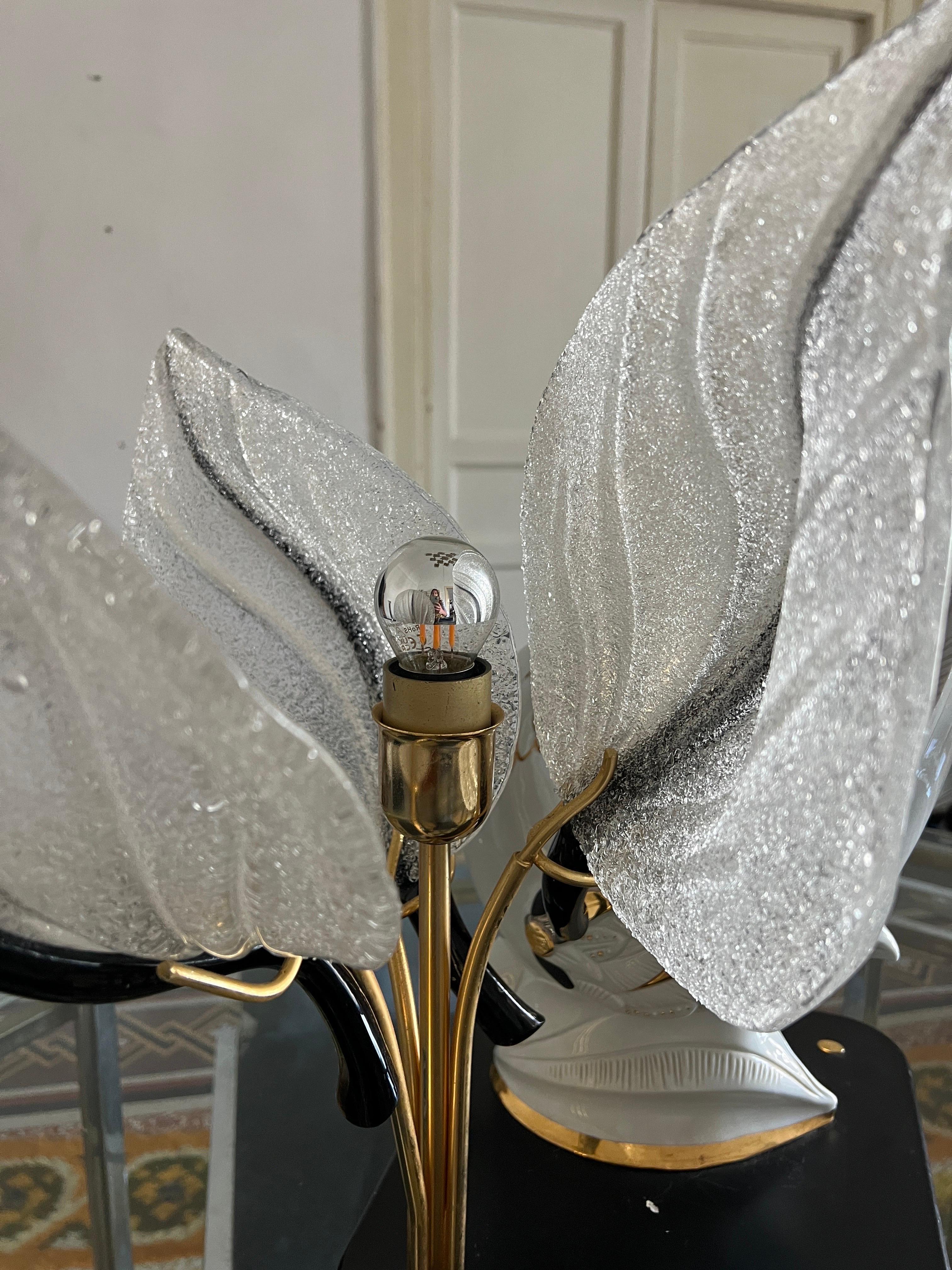Hollywood Regency table light with ceramic bird and Murano glass leafs, 1980s  For Sale 13