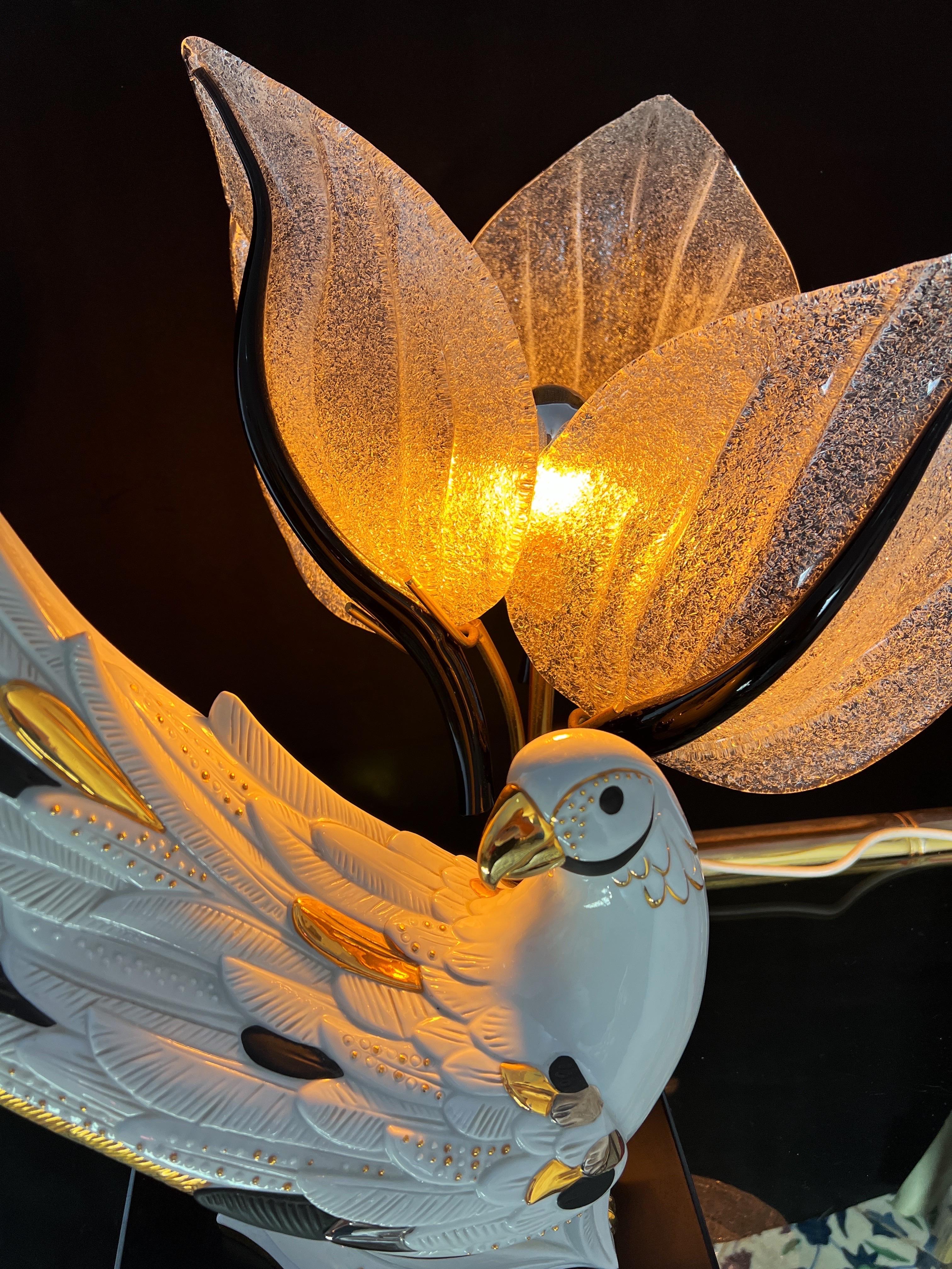 Hollywood Regency table light with ceramic bird and Murano glass leafs, 1980s  In Good Condition For Sale In Palermo, PA