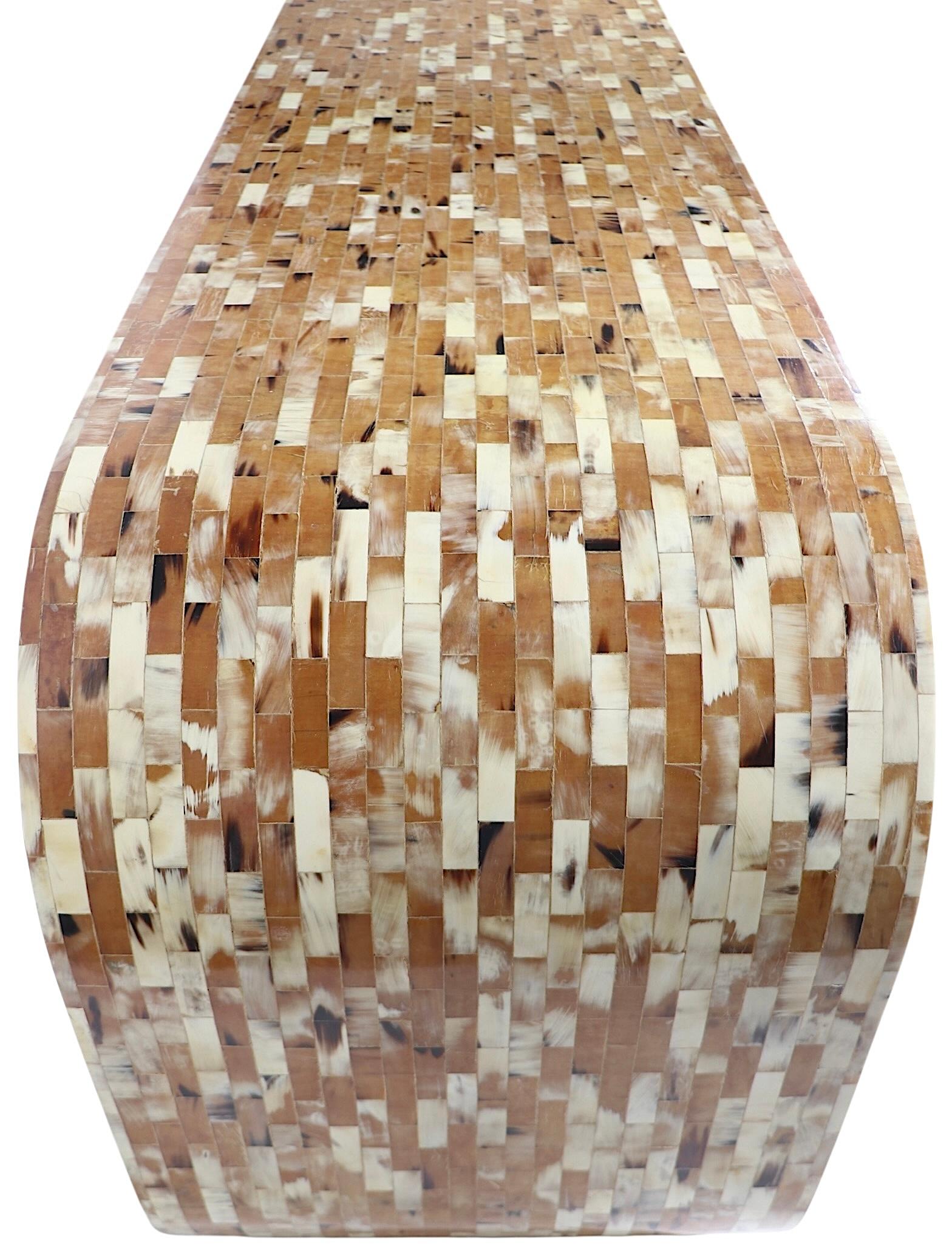 Table console en corne tessellée de style Régence hollywoodienne par Enrique Garcel c.C. 1970 en vente 8