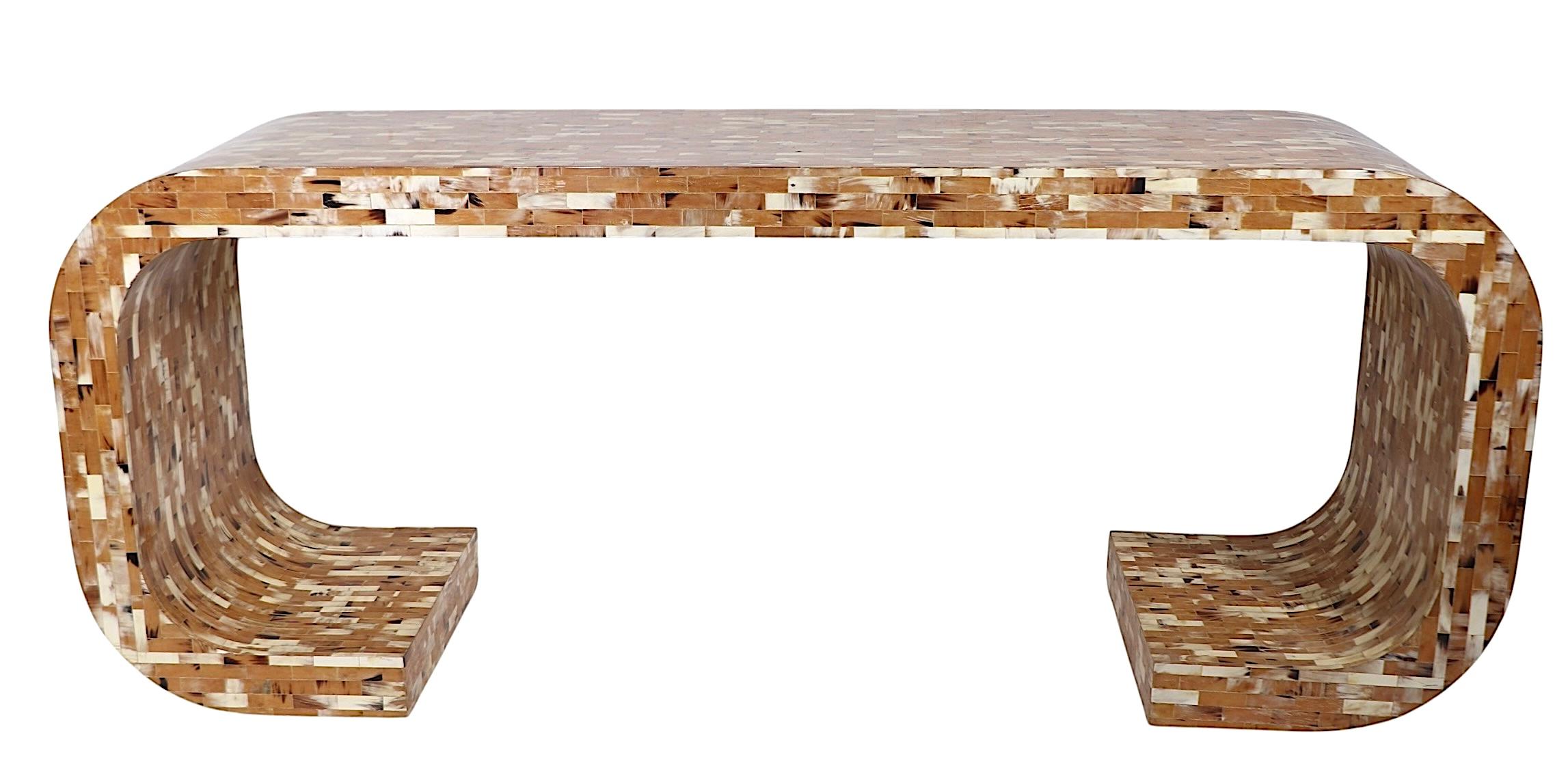Table console en corne tessellée de style Régence hollywoodienne par Enrique Garcel c.C. 1970 en vente 2