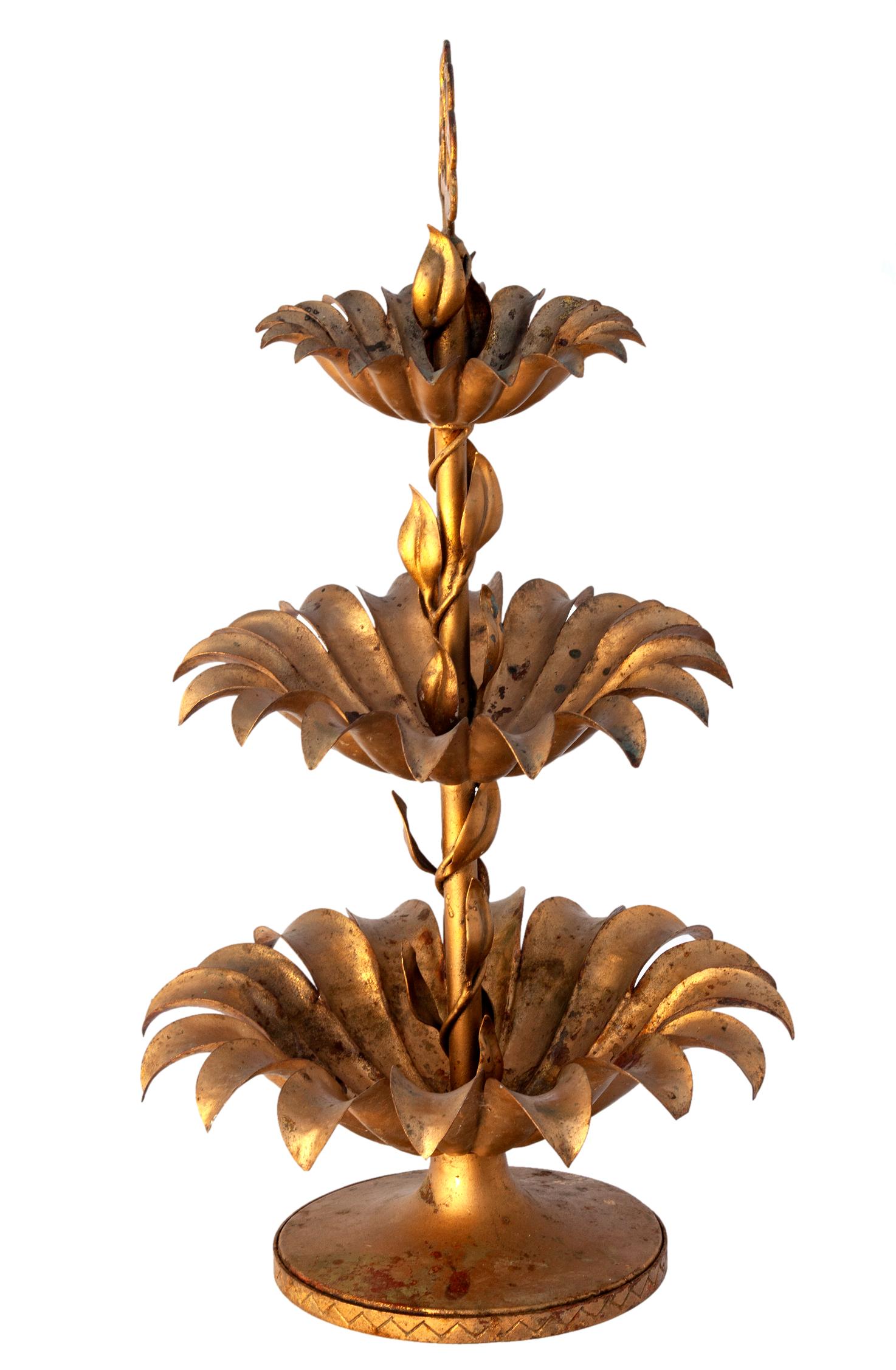 Italian Hollywood Regency Three-Tiered Gilt Metal Accent Piece For Sale