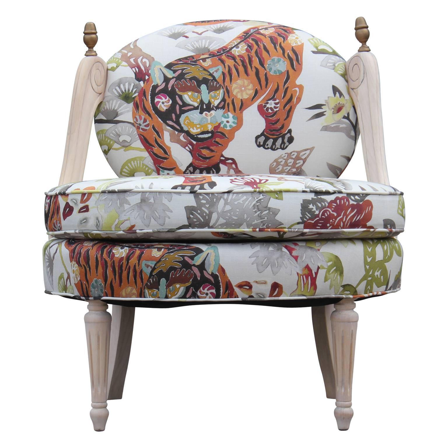 Hollywood Regency Tiger Jungle Slipper Lounge Chair with a Neutral Finish In Excellent Condition In Houston, TX