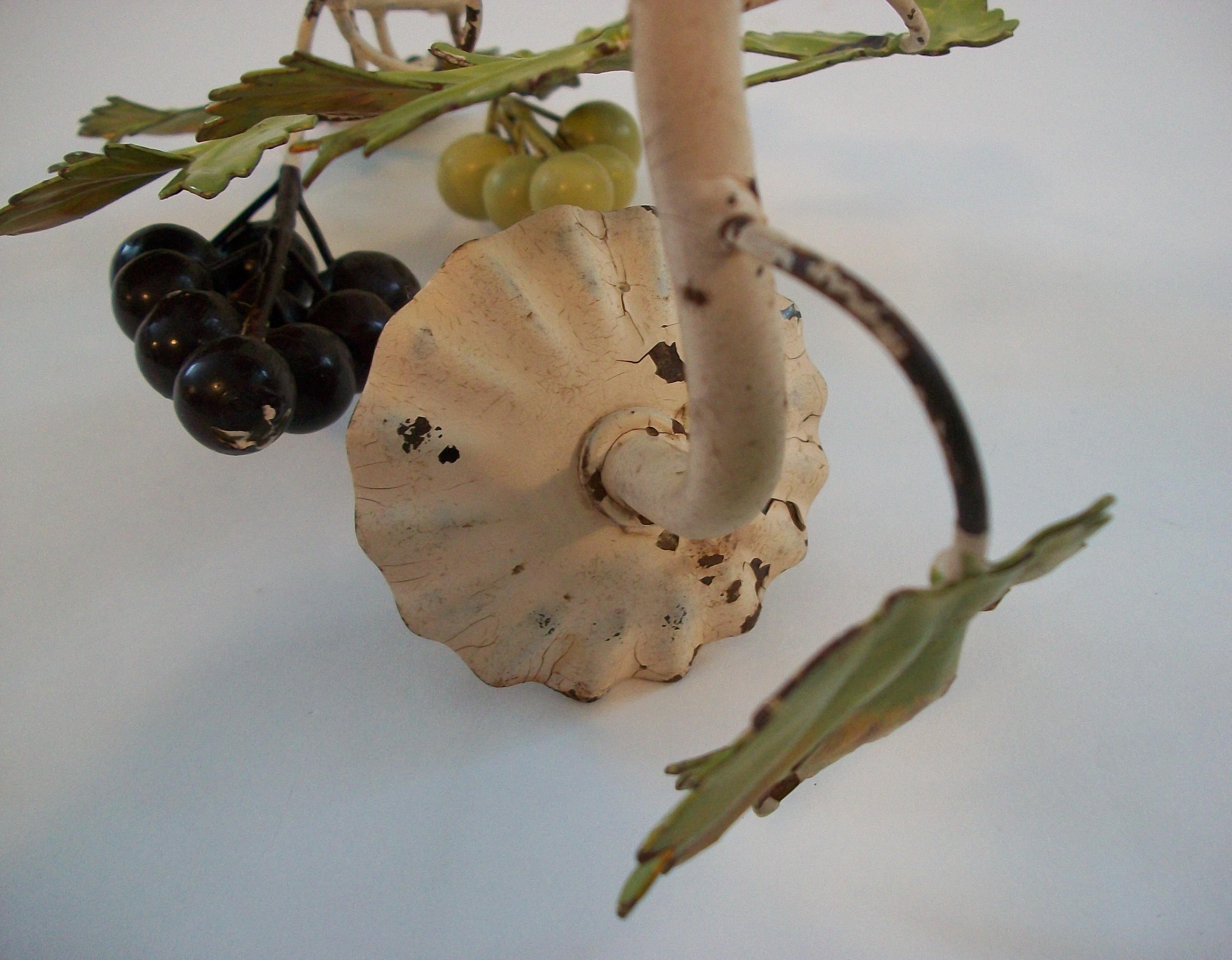 Hollywood Regency Tole Candle Sconce with Grapes - Italy - Circa 1950's For Sale 3