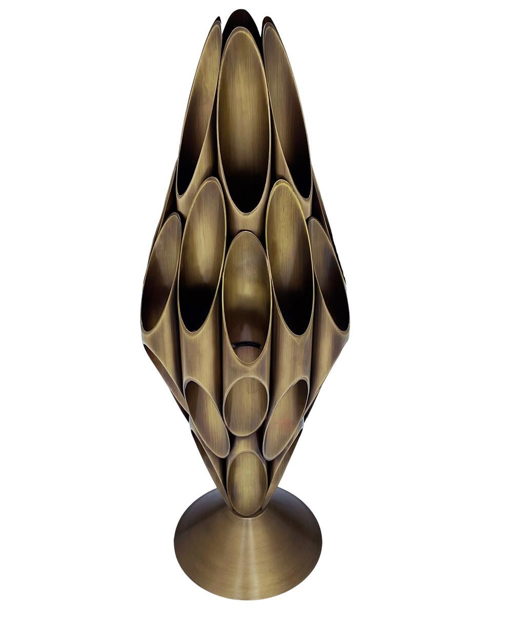 XXIe siècle et contemporain Lampe de bureau tubulaire sculptée en laiton Hollywood Regency d'après Mastercraft en vente