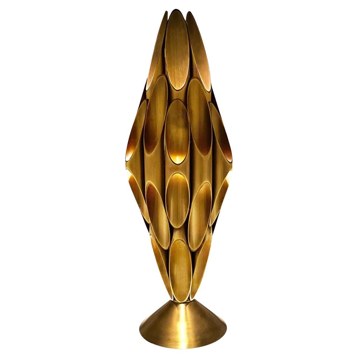 Hollywood-Regency-Tisch-Skulptur aus Messing mit röhrenförmigem Akzent nach Mastercraft