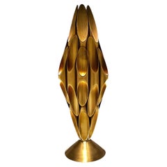 Lampe de bureau tubulaire sculptée en laiton Hollywood Regency d'après Mastercraft