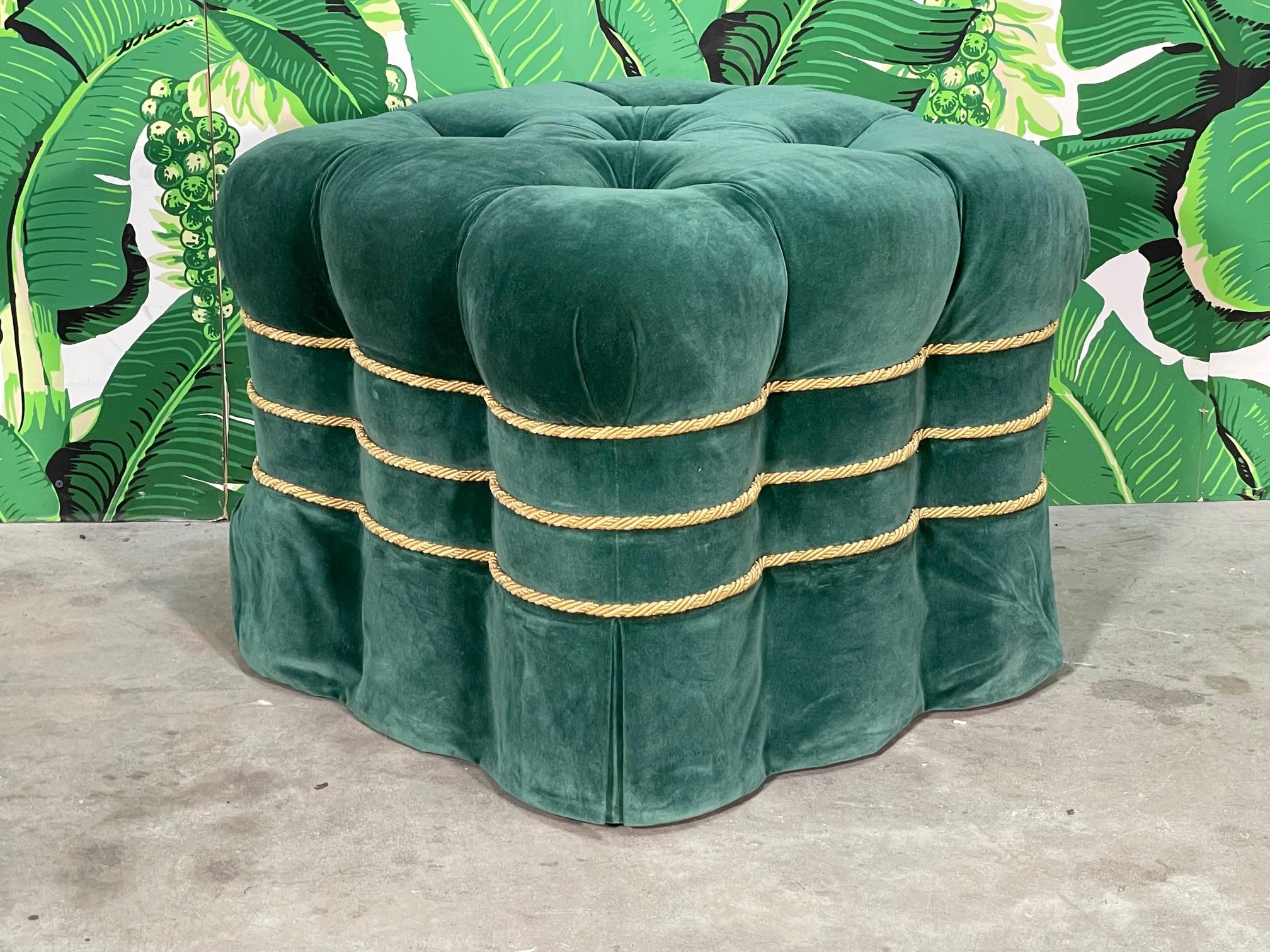 Hollywood Regency Tufted Upholstered Ottoman In Good Condition For Sale In Jacksonville, FL