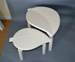 Hollywood Regency - Deux tables d'appoint décoratives en forme de feuille en bambou et roseau crayon