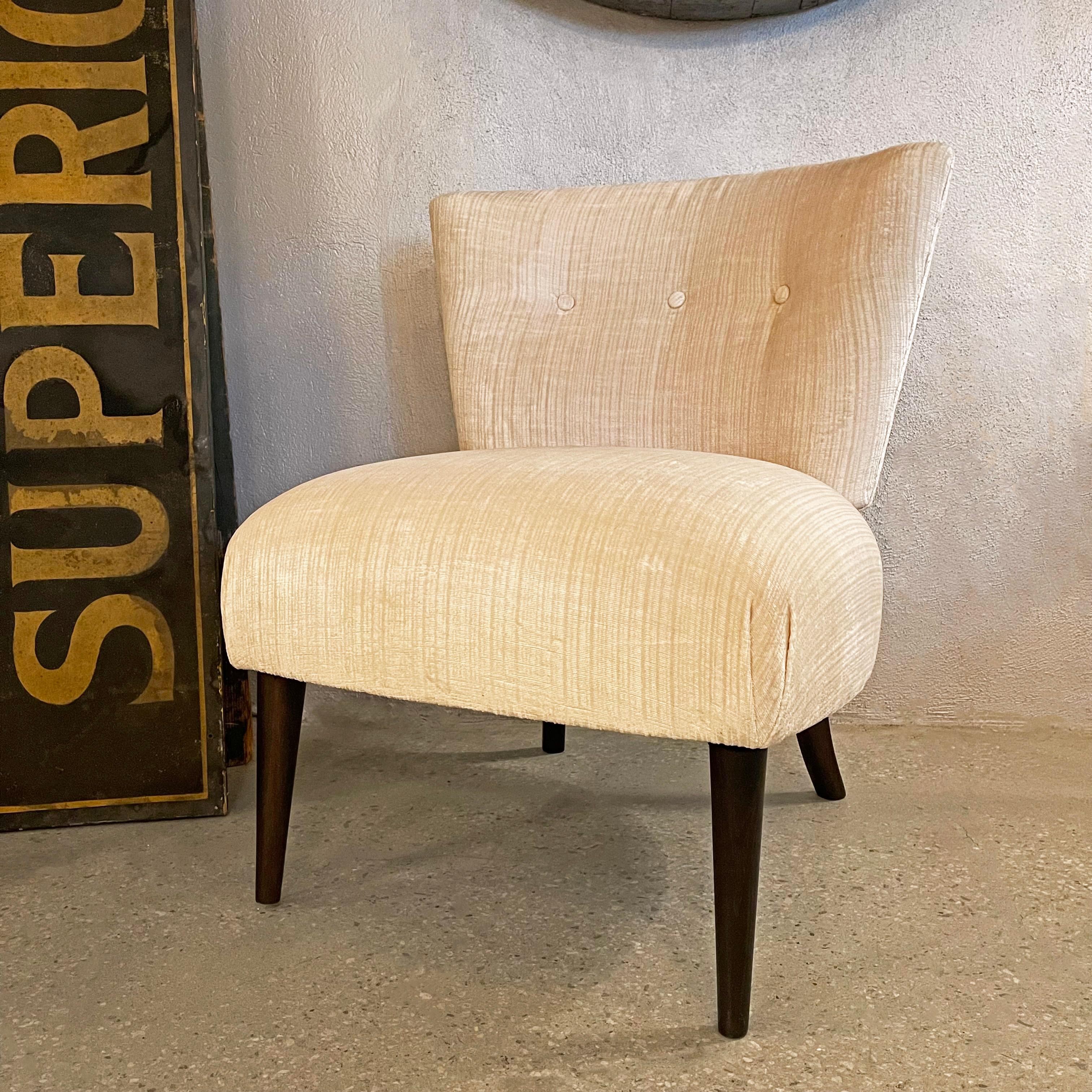 20th Century Hollywood Regency Velvet Slipper Chair by Kroehler For Sale