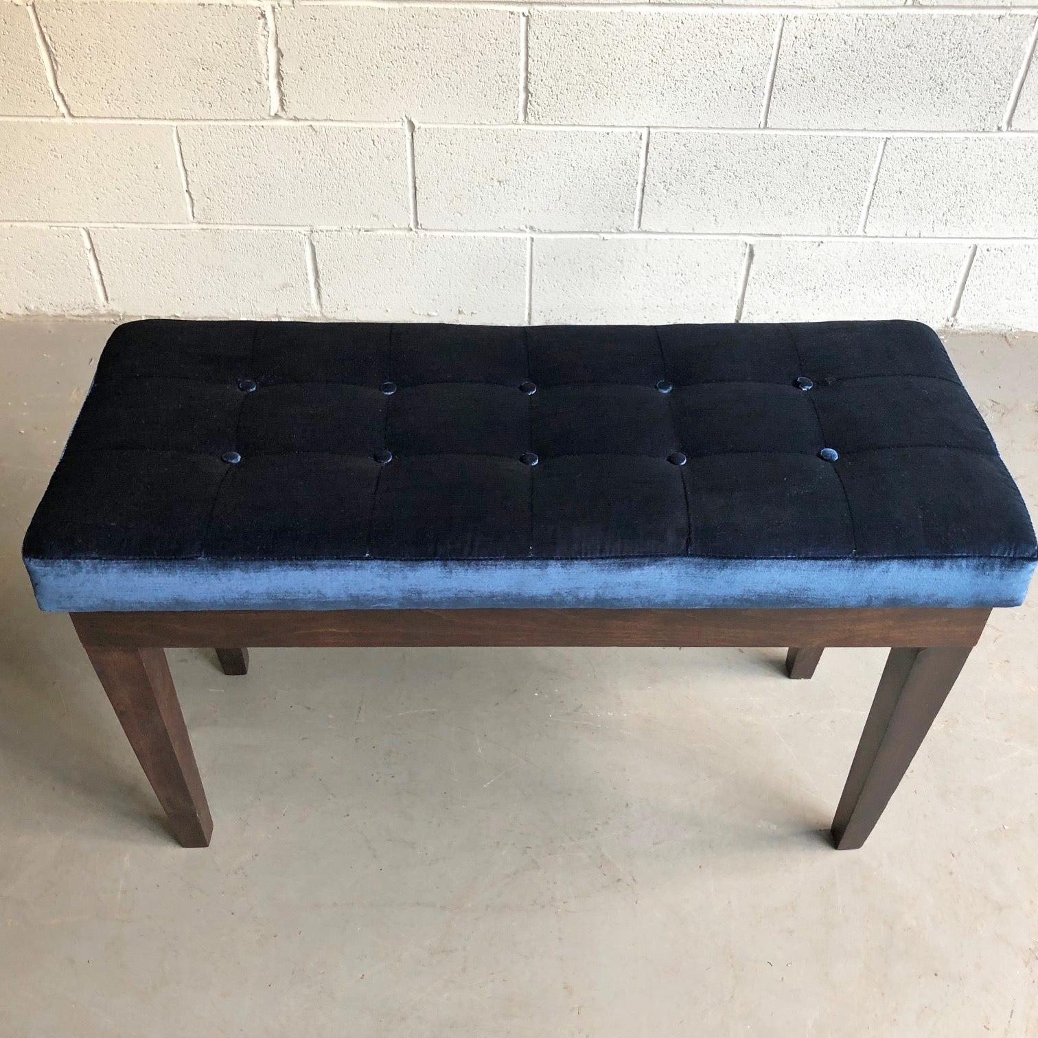Hollywood Regency Velvet Tufted Piano Storage Bench In Good Condition In Brooklyn, NY