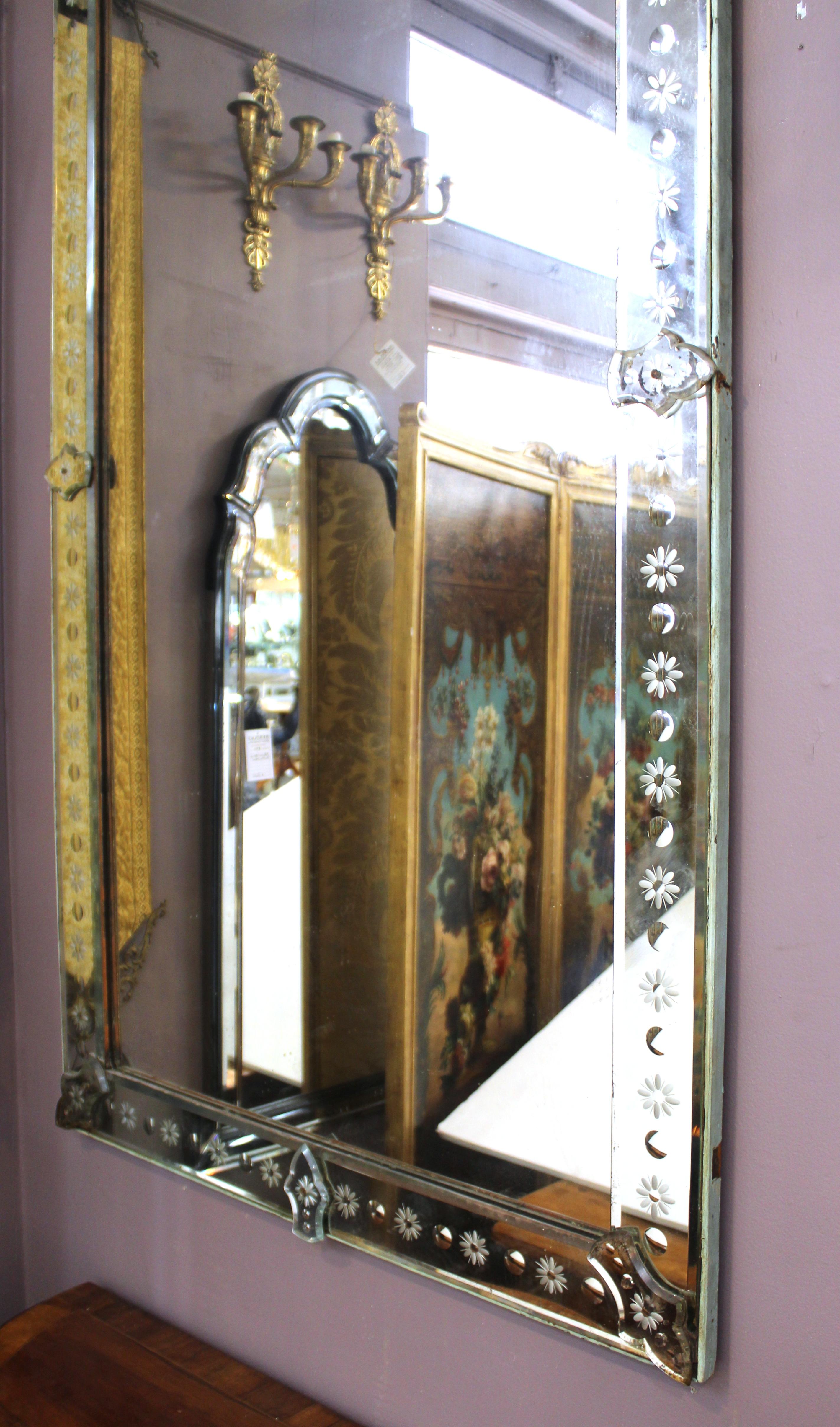 Hollywood Regency Venetian Mirror with Etched Borders 3