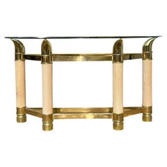 Hollywood Regency Vintage Italian Brass and Glass Konsolentisch mit Faux Tusks