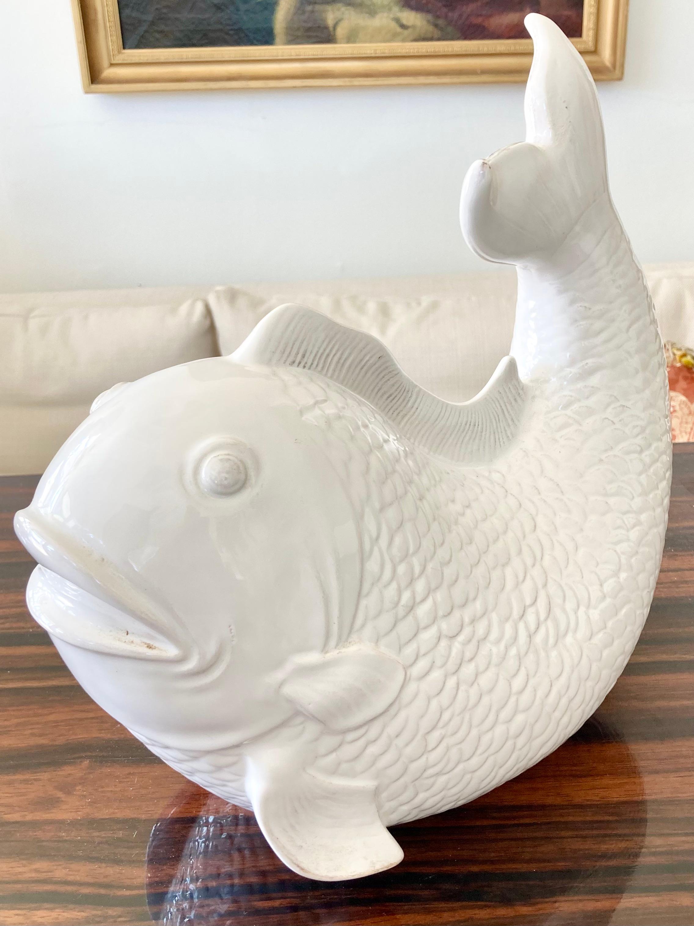 Americano Pesce in ceramica smaltato bianco vintage Hollywood Regency in vendita