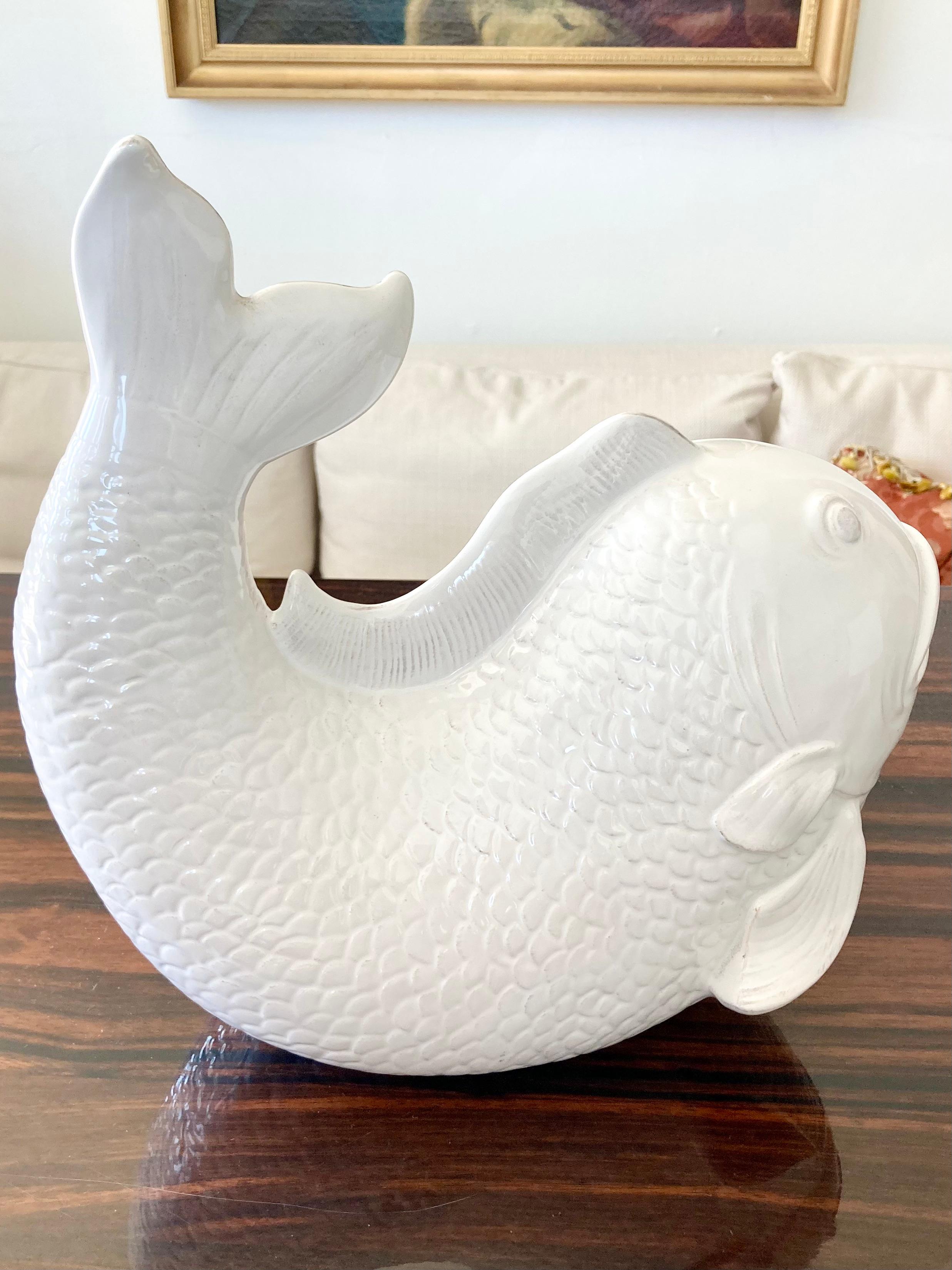 Pesce in ceramica smaltato bianco vintage Hollywood Regency in vendita 1