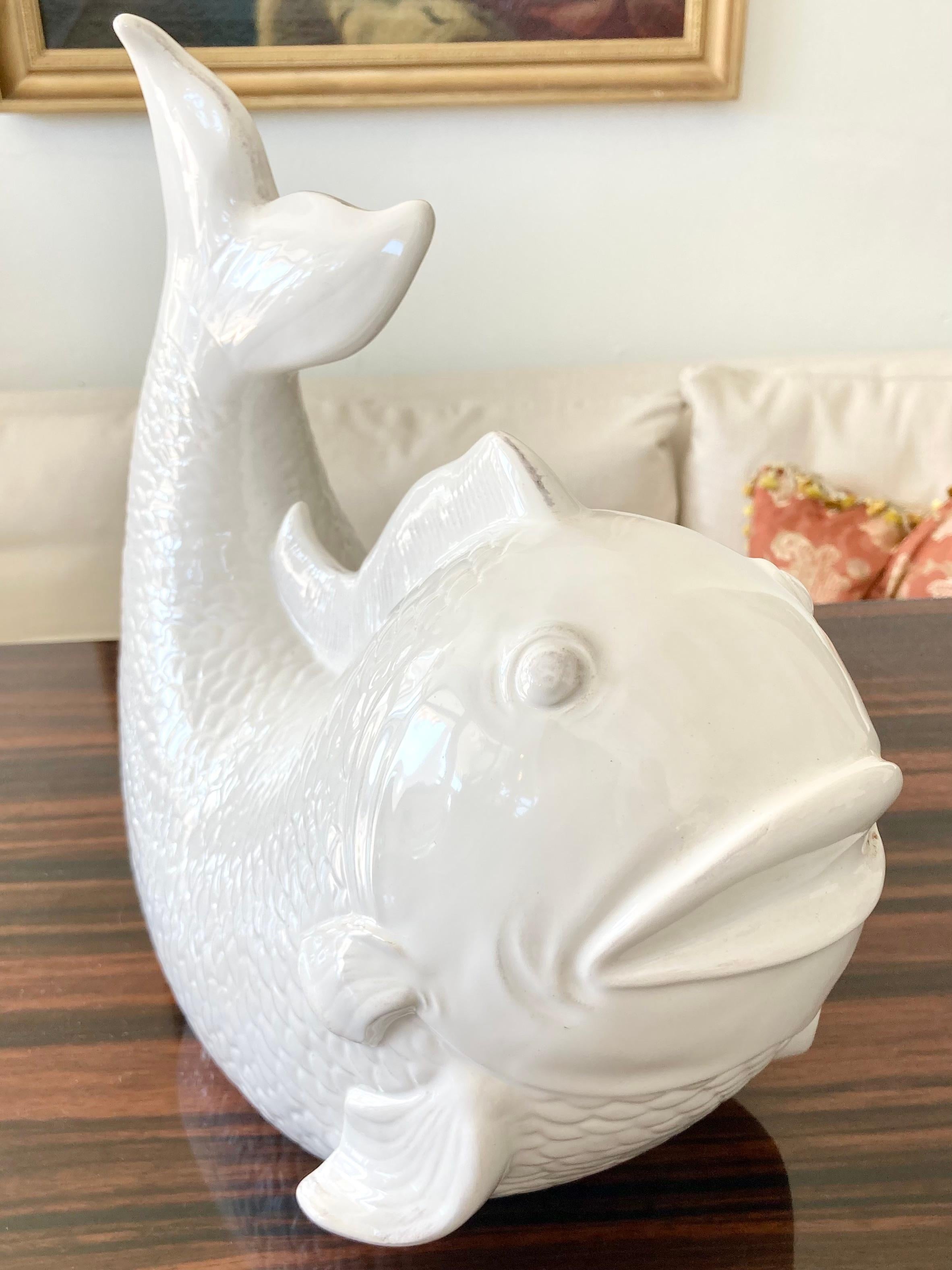 Pesce in ceramica smaltato bianco vintage Hollywood Regency in vendita 2