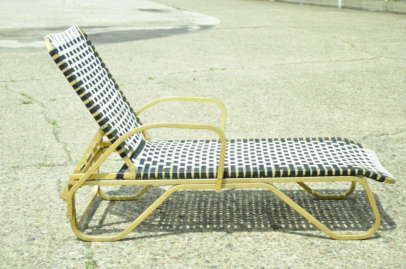 Hollywood Regency-Sessel mit Vinyl-Riemen aus Aluminium für den Pool/ Terrassenbereich, ein Paar im Angebot 6