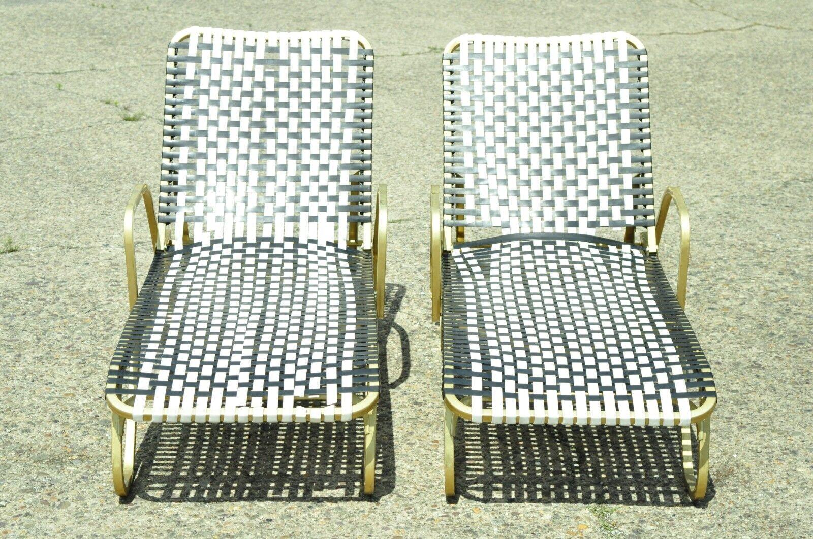 Hollywood Regency Vinyl Strap Aluminum Pool Patio Chaise Lounge Chairs, a Pair For Sale 1