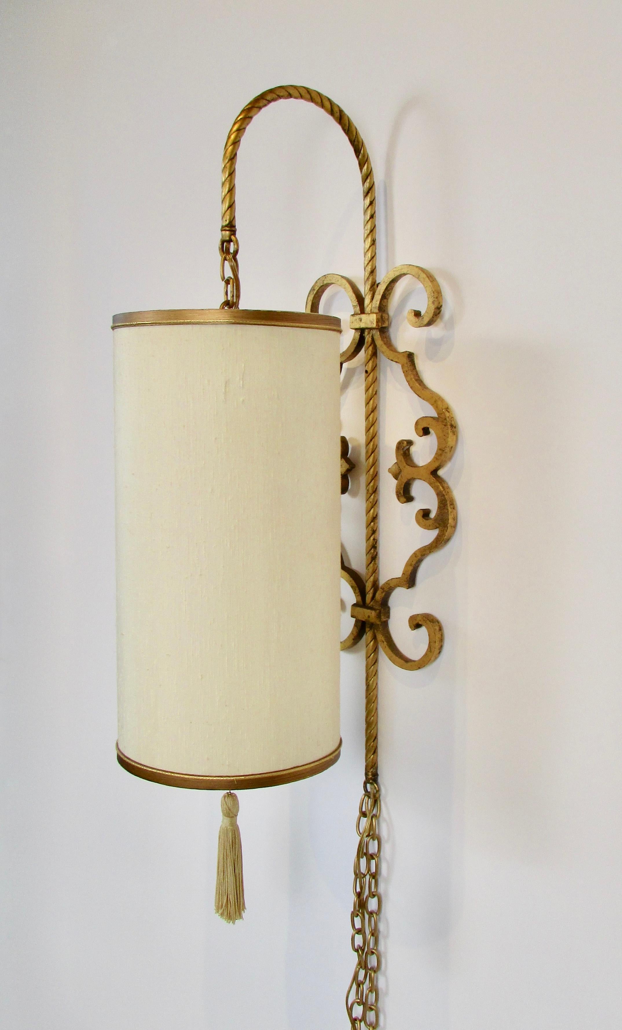 Hollywood Regency Wall Mounted Gold Gilt Boudoir Lamp 7