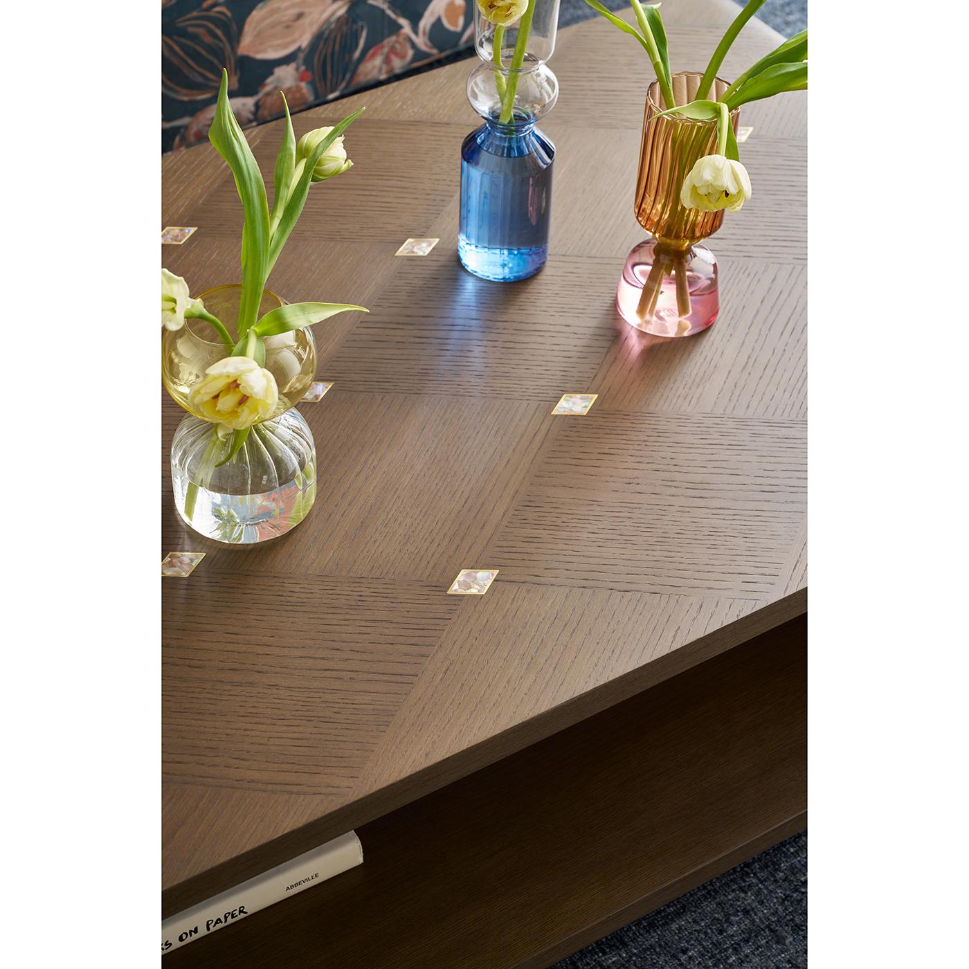 Laiton Table basse Hollywood Regency, finition foncée en vente
