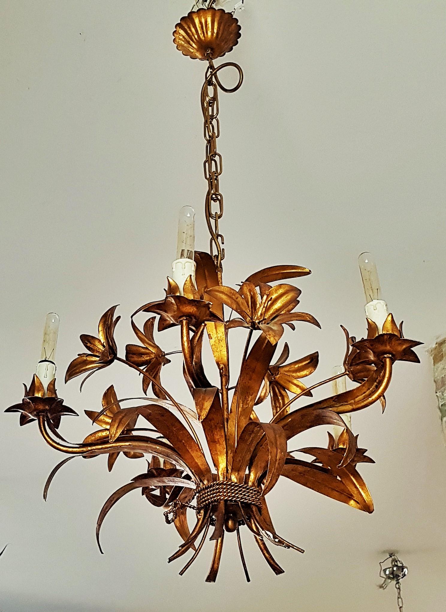 Gold Leaf Hollywood Regency Wheat Sheaf Gold Gilt Mid-Century Chandelier, Italy, 1940s