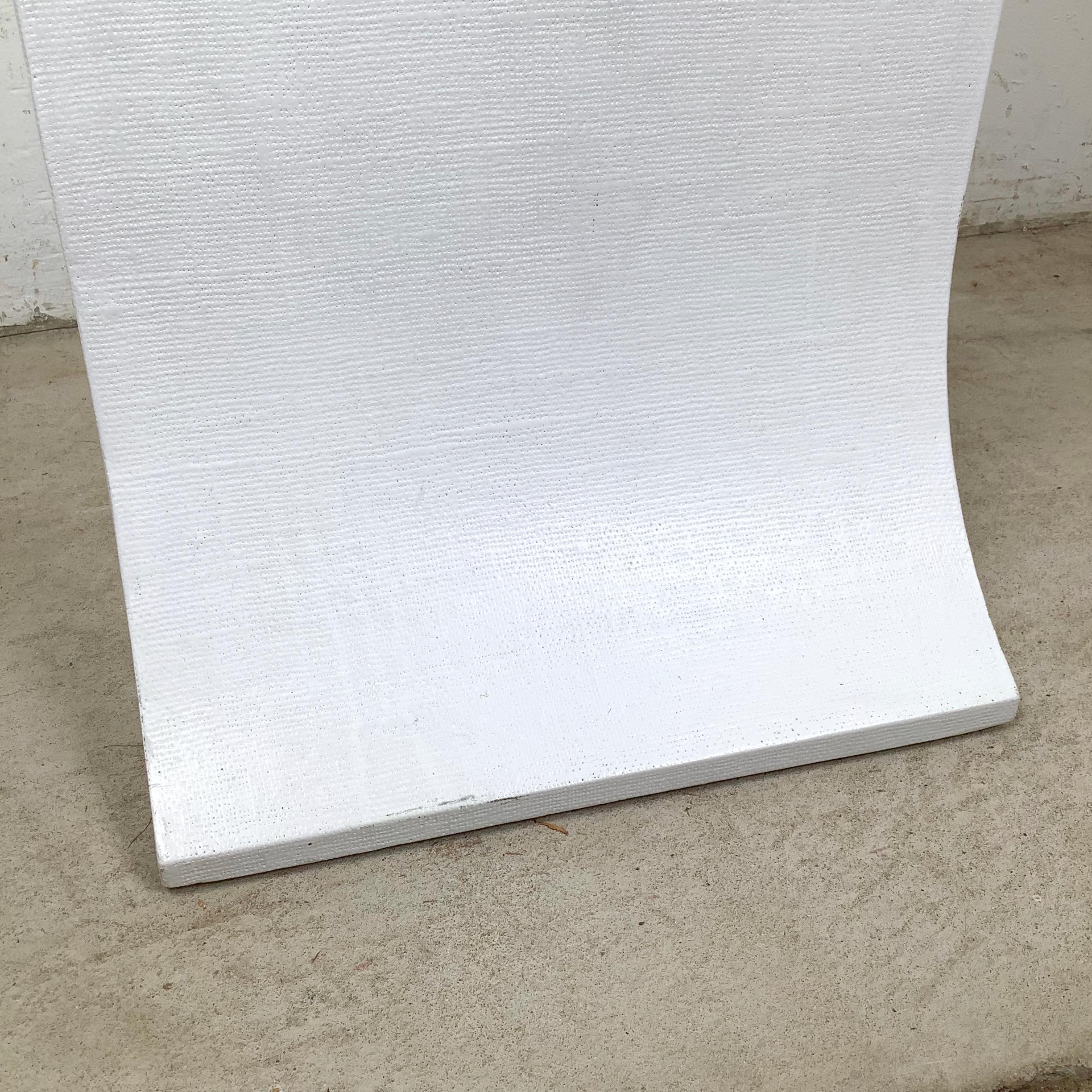 Hollywood Regency White Grasscloth Hourglass Pedestal For Sale 4