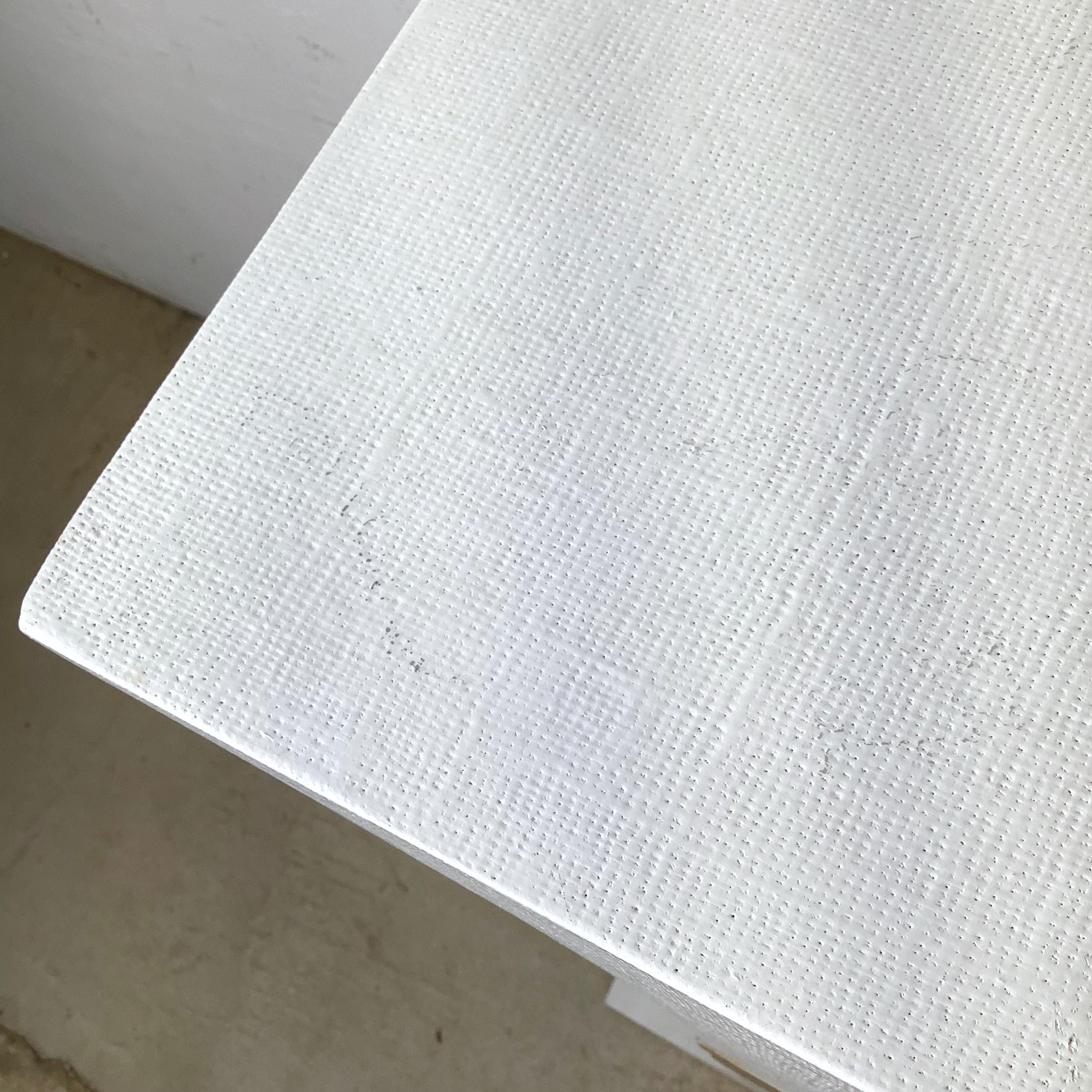 Hollywood Regency White Grasscloth Hourglass Pedestal For Sale 10