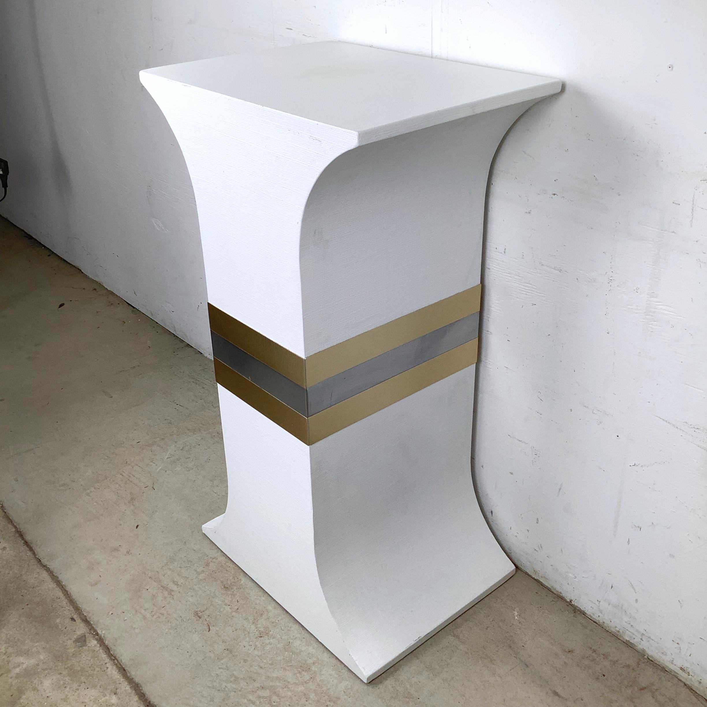 20th Century Hollywood Regency White Grasscloth Hourglass Pedestal For Sale