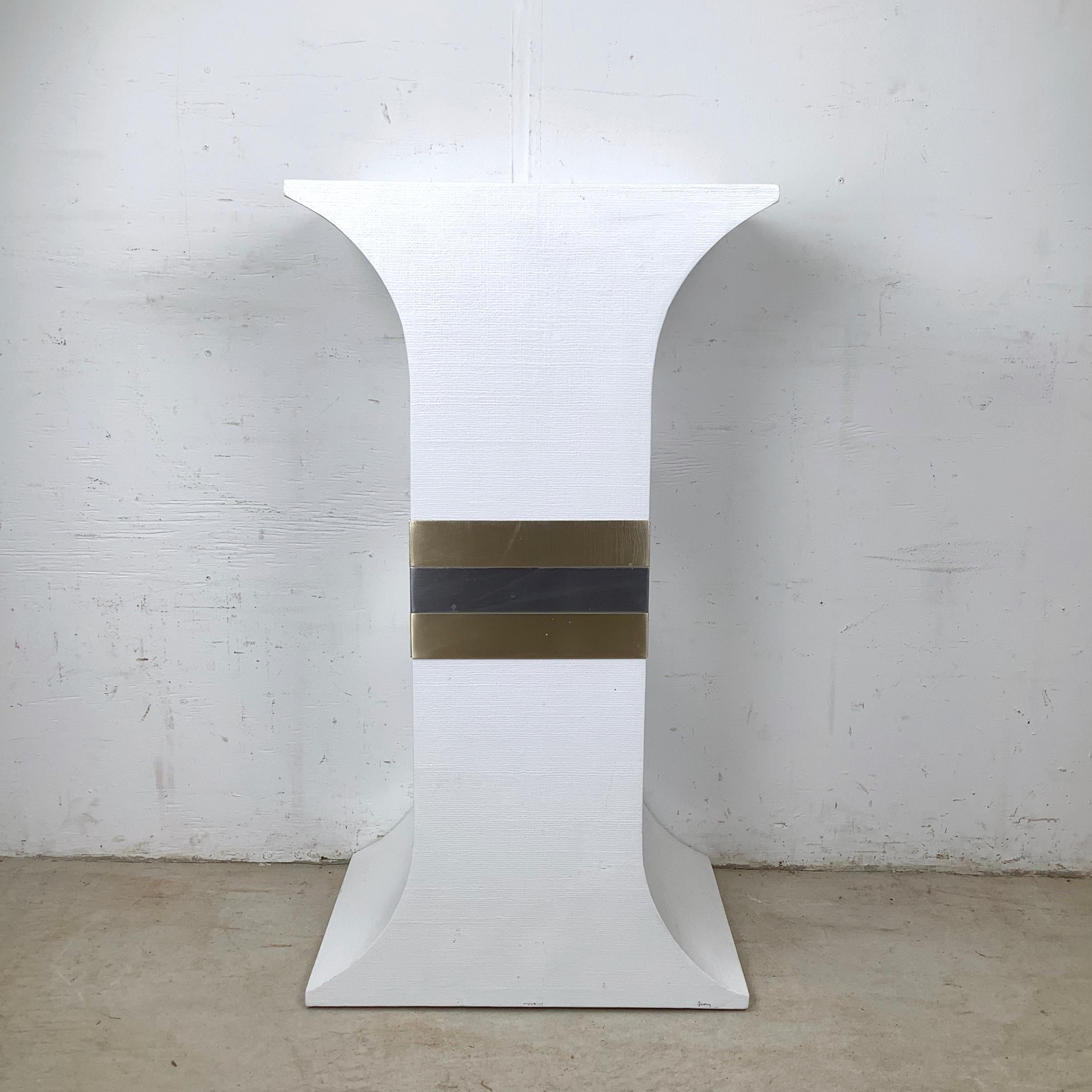 Hollywood Regency White Grasscloth Hourglass Pedestal For Sale 1